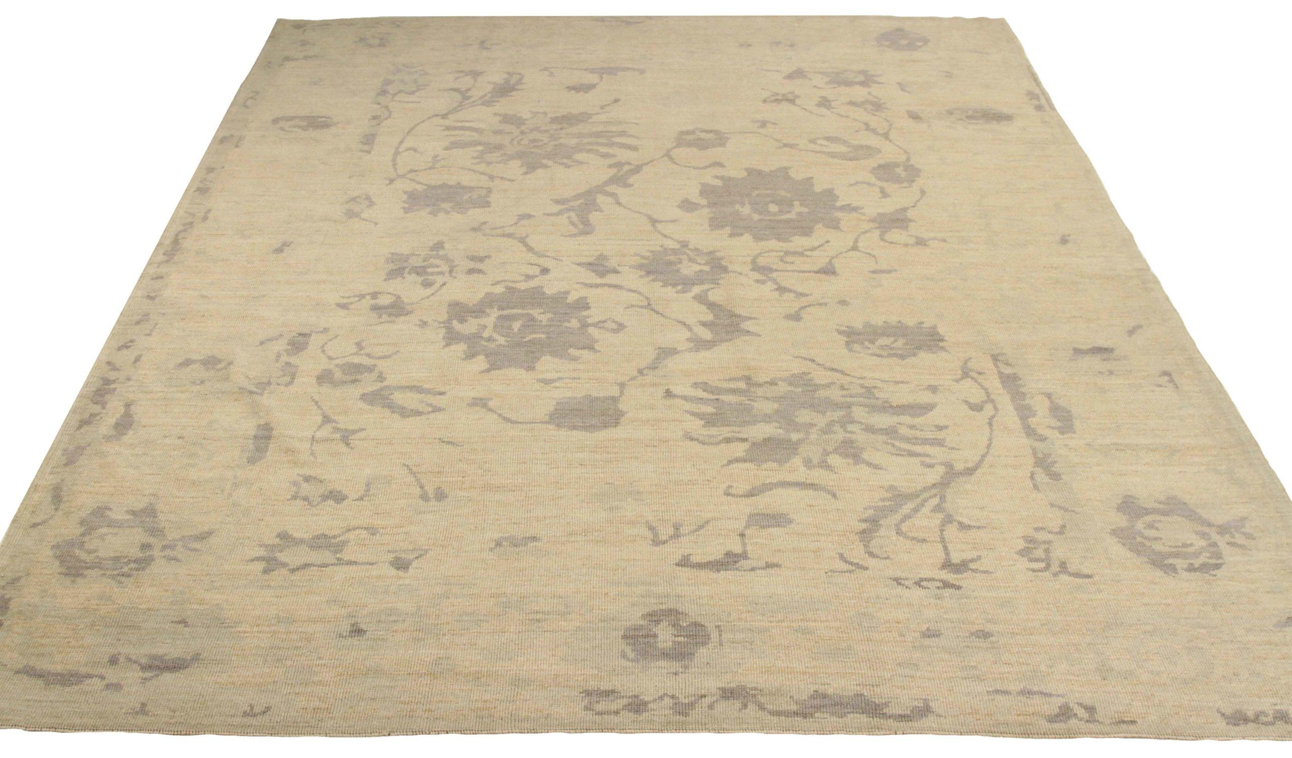 Scopri l'eleganza dei tappeti persiani Oushak con le caratteristiche dei tappeti CIRCA del 1990. Progettato con una meticolosa attenzione ai dettagli, questo design esclusivo è perfetto per valorizzare il tuo spazio.