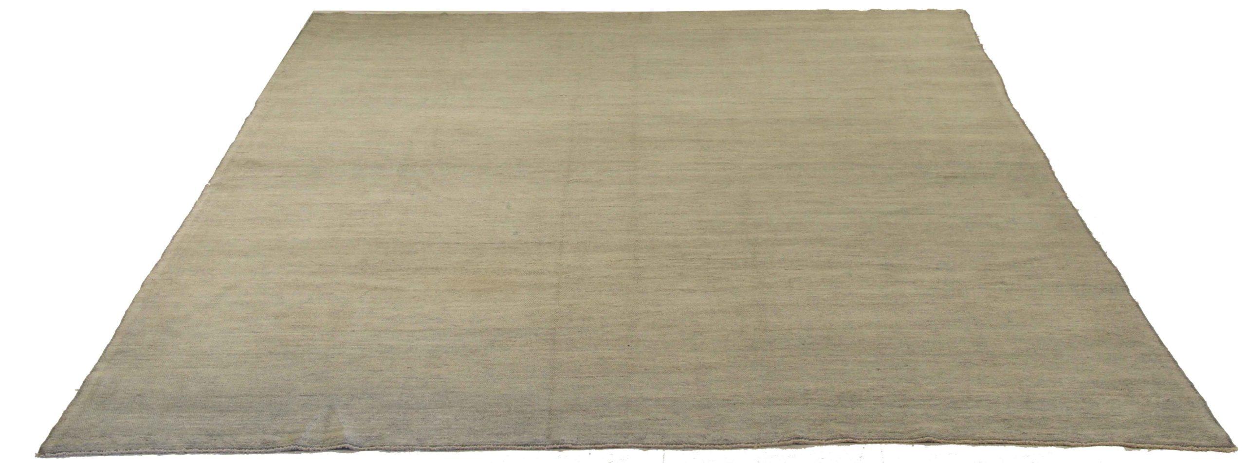 Scopri l'eleganza dei tappeti persiani Oushak con le caratteristiche dei tappeti CIRCA del 1990. Progettato con una meticolosa attenzione ai dettagli, questo design esclusivo è perfetto per valorizzare il tuo spazio.