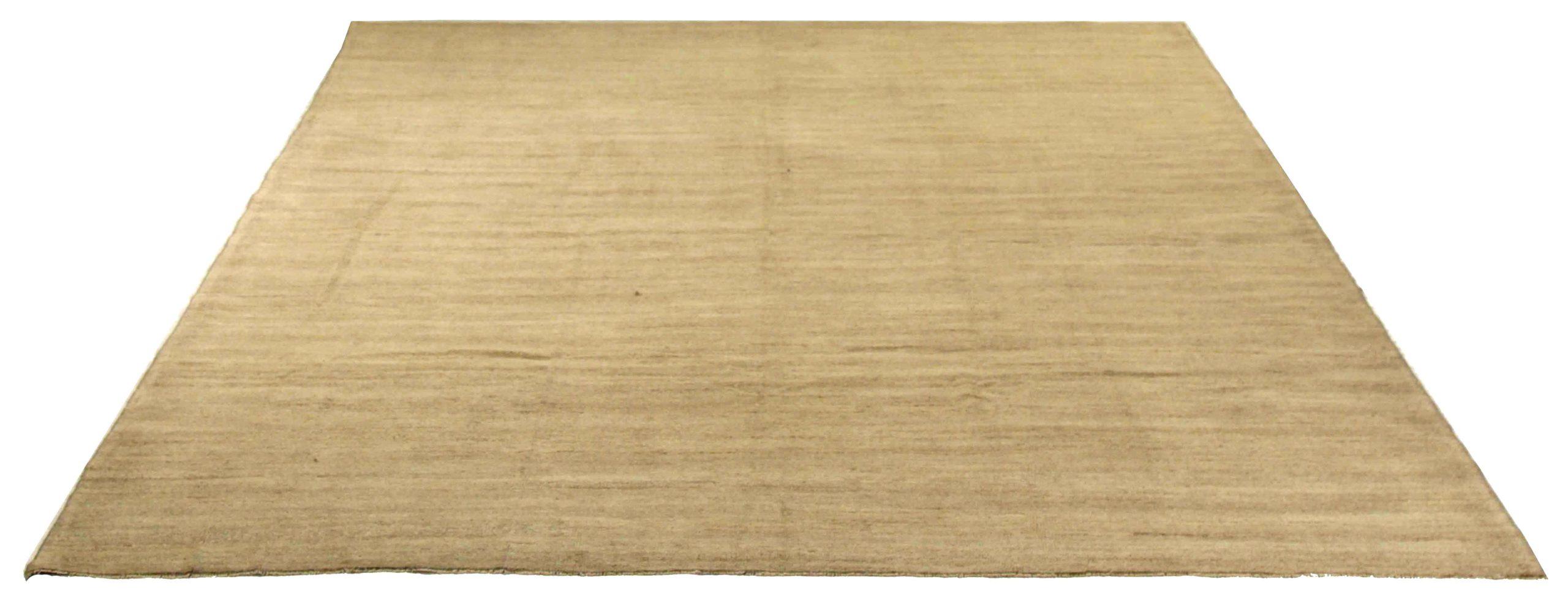 Scopri l'eleganza dei tappeti persiani Oushak con le caratteristiche dei tappeti CIRCA del 1990. Progettato con una meticolosa attenzione ai dettagli, questo design esclusivo è perfetto per valorizzare il tuo spazio.