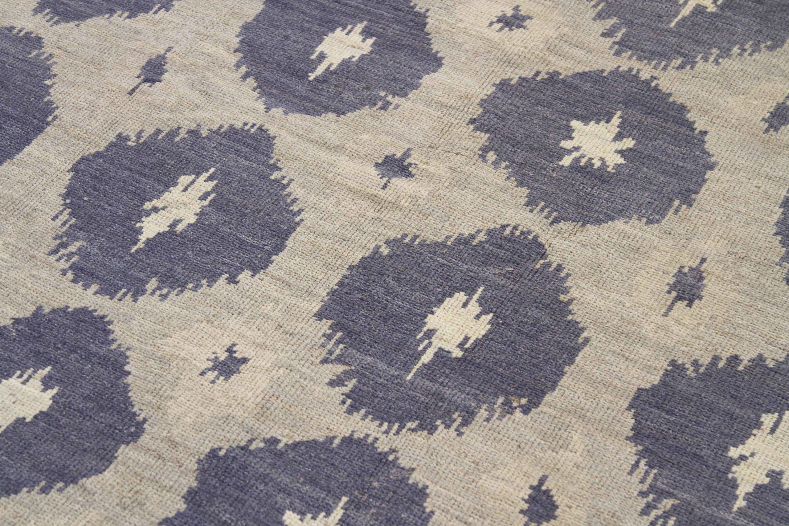 Asiatique Tapis persans Oushak vers 1990 - 68220 en vente