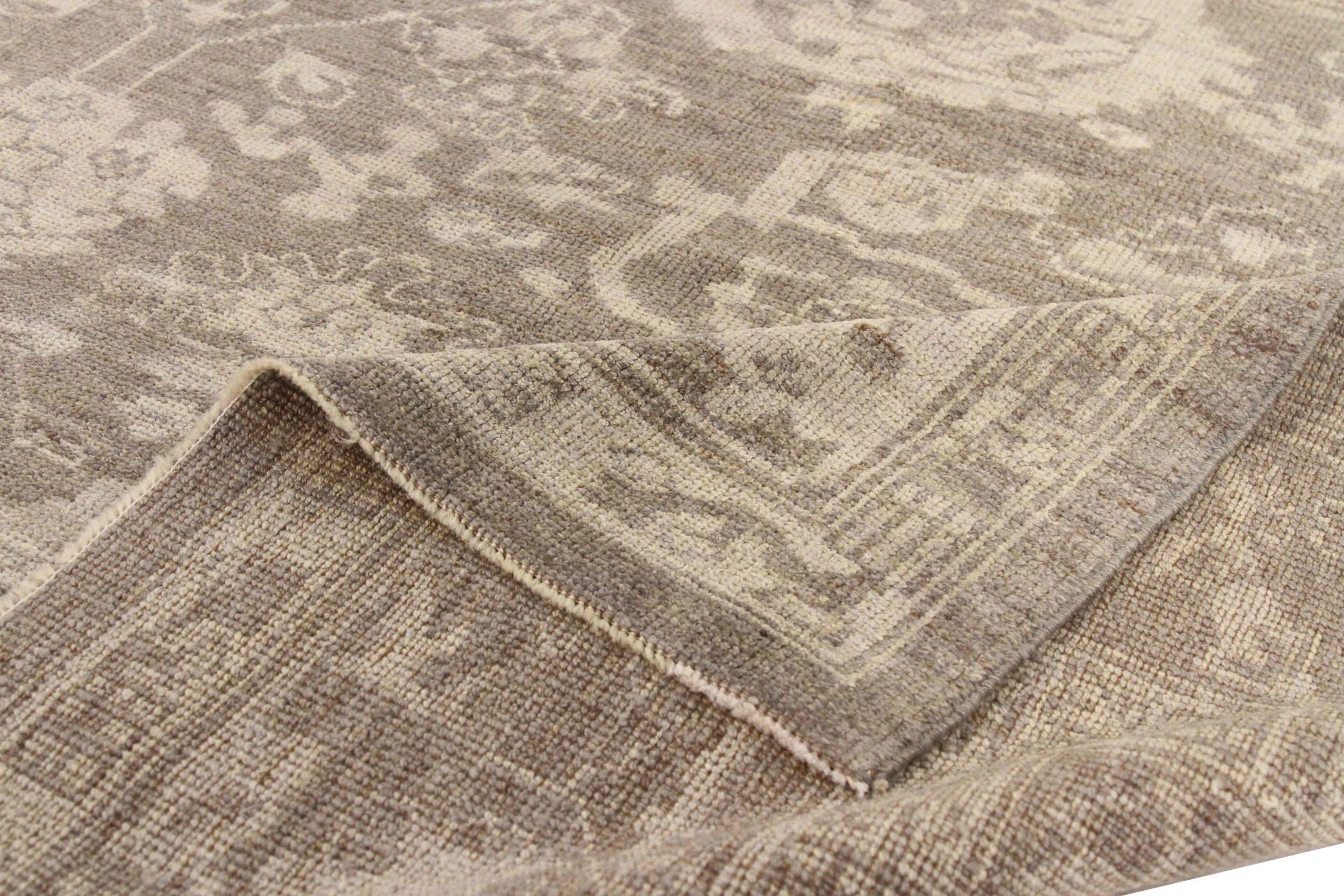 Tapis persans Oushak vers 1990 - 68602 Excellent état - En vente à Dallas, TX