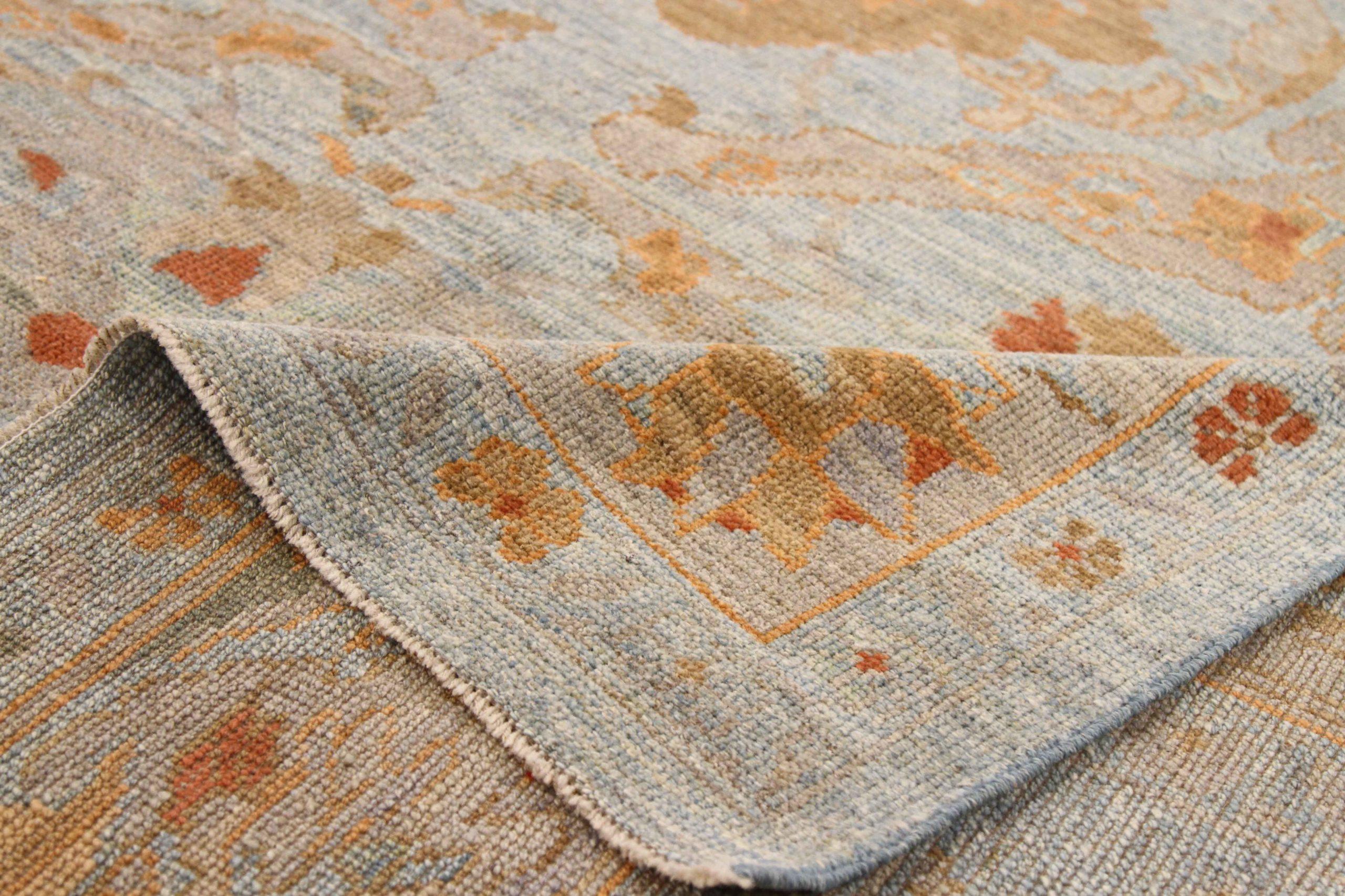 Persian Oushak Area Rugs Circa 1990 - 69053 In Excellent Condition For Sale In Dallas, TX