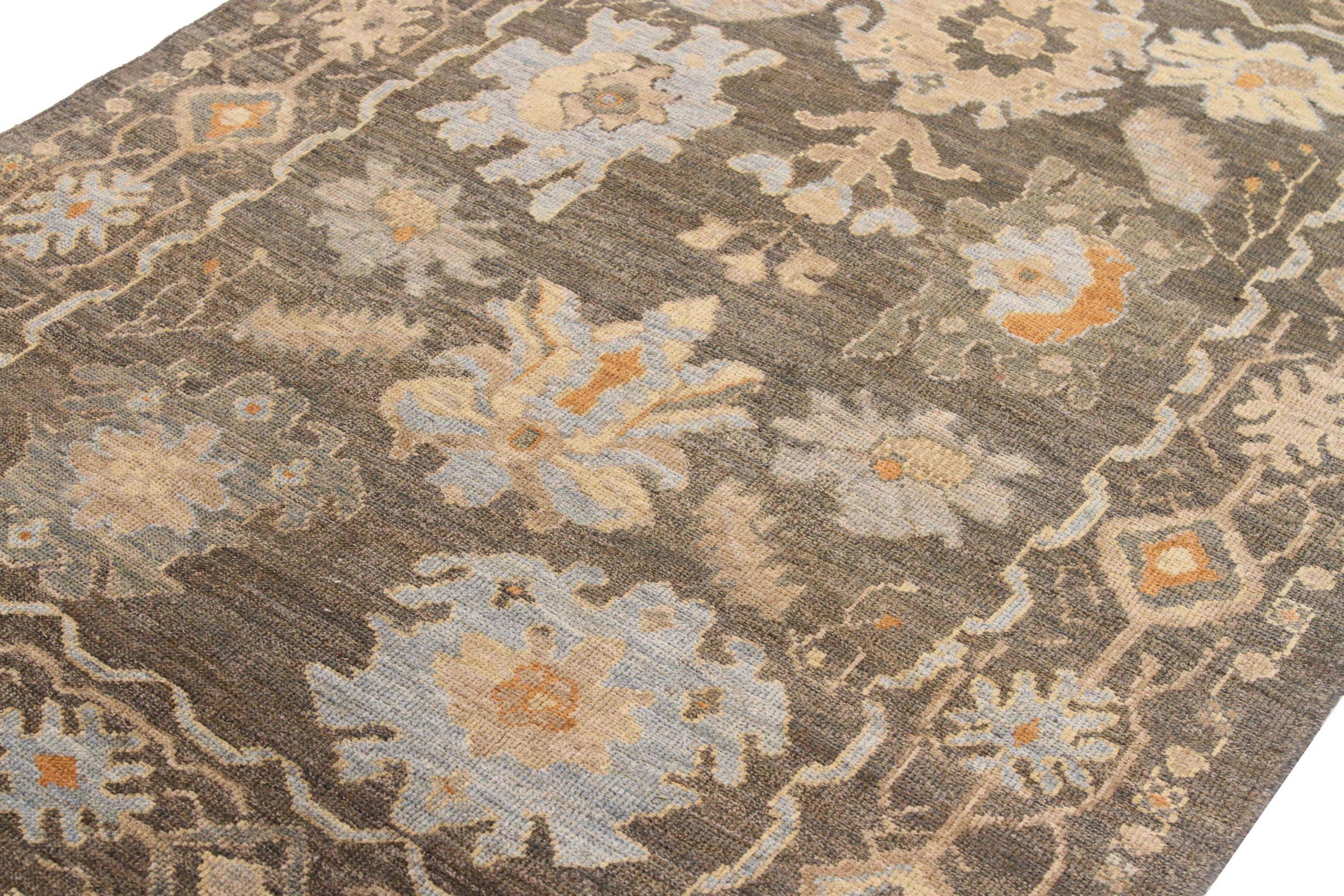 Asian Persian Oushak Area Rugs Circa 1990 - 69057 For Sale