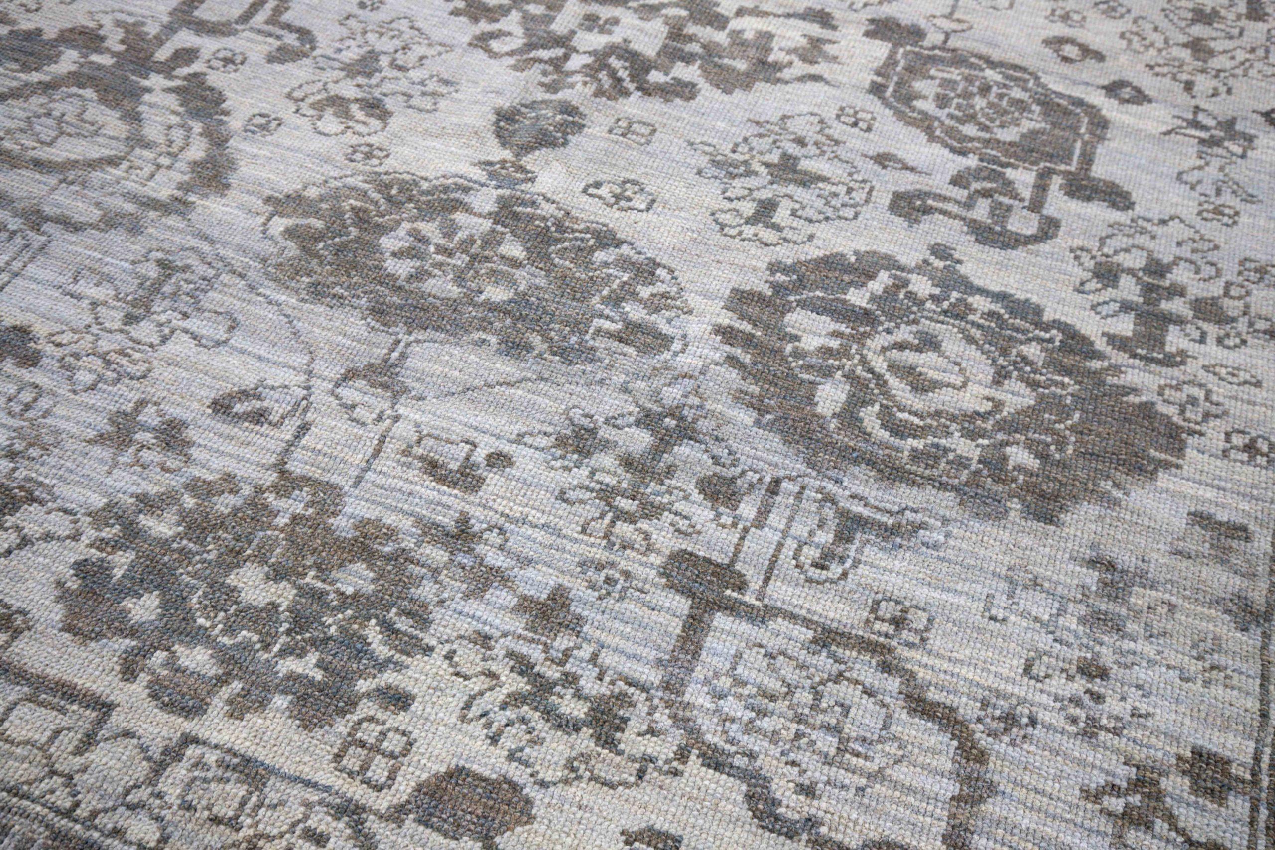 Asiatique Tapis persan Oushak Circa 1990 - Laine Design noir et blanc - 88087 en vente
