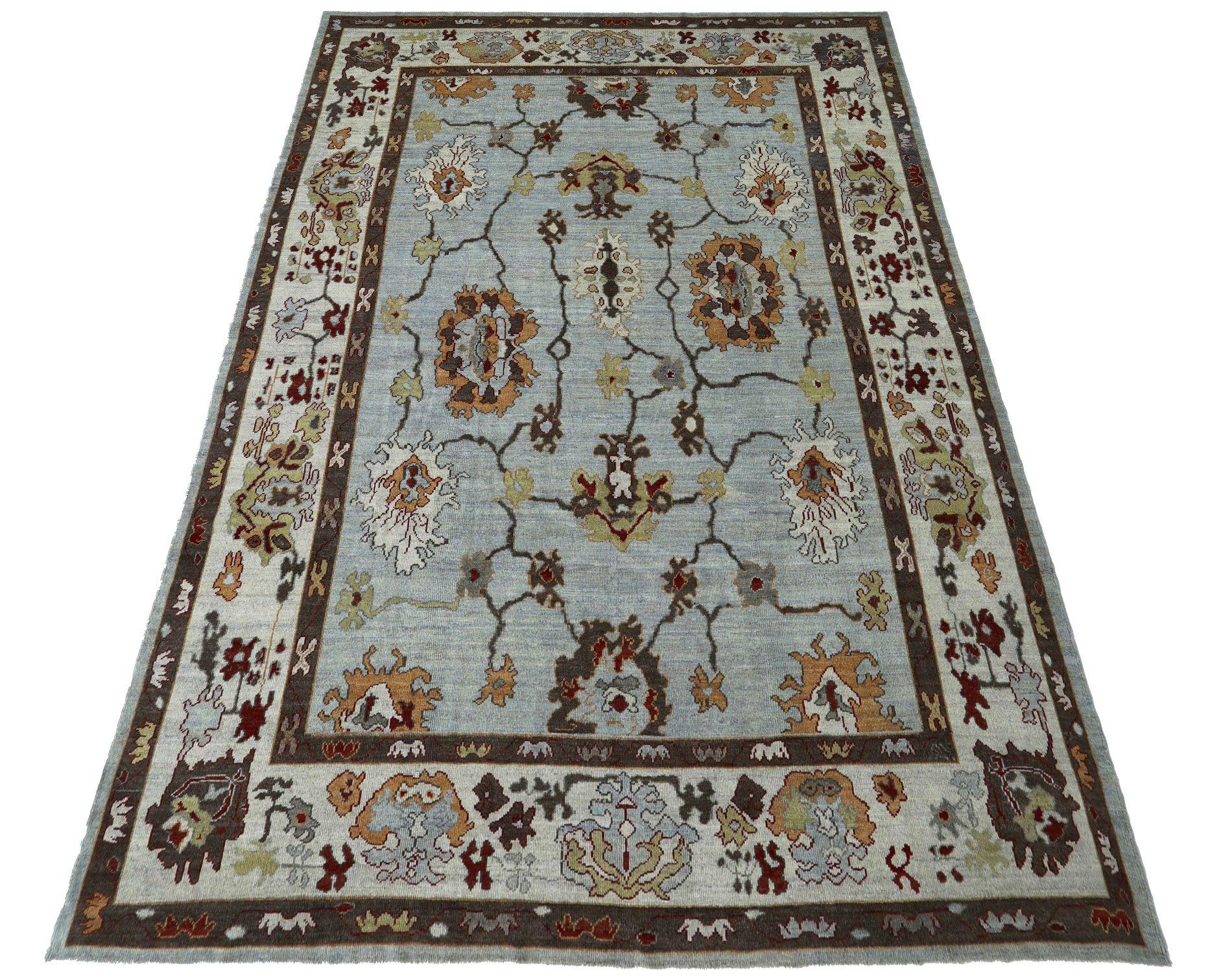 Scopri l'eleganza dei tappeti persiani Oushak con le caratteristiche dei tappeti CIRCA del 1990. Progettato con lana e blu-marrone-avorio, questo design esclusivo è perfetto per valorizzare il tuo spazio.