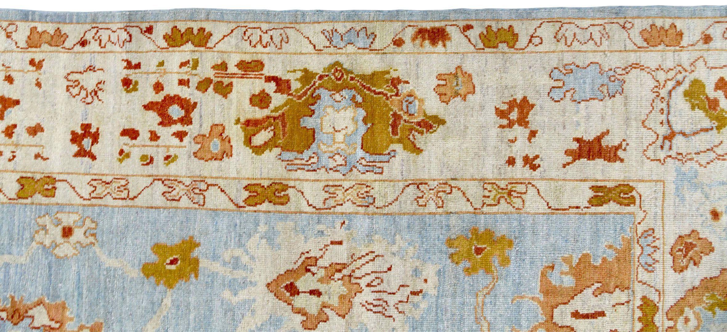 Persische Oushak-Teppiche Circa 1990 - Wolle Blau Elfenbein Design - 89023 (20. Jahrhundert) im Angebot