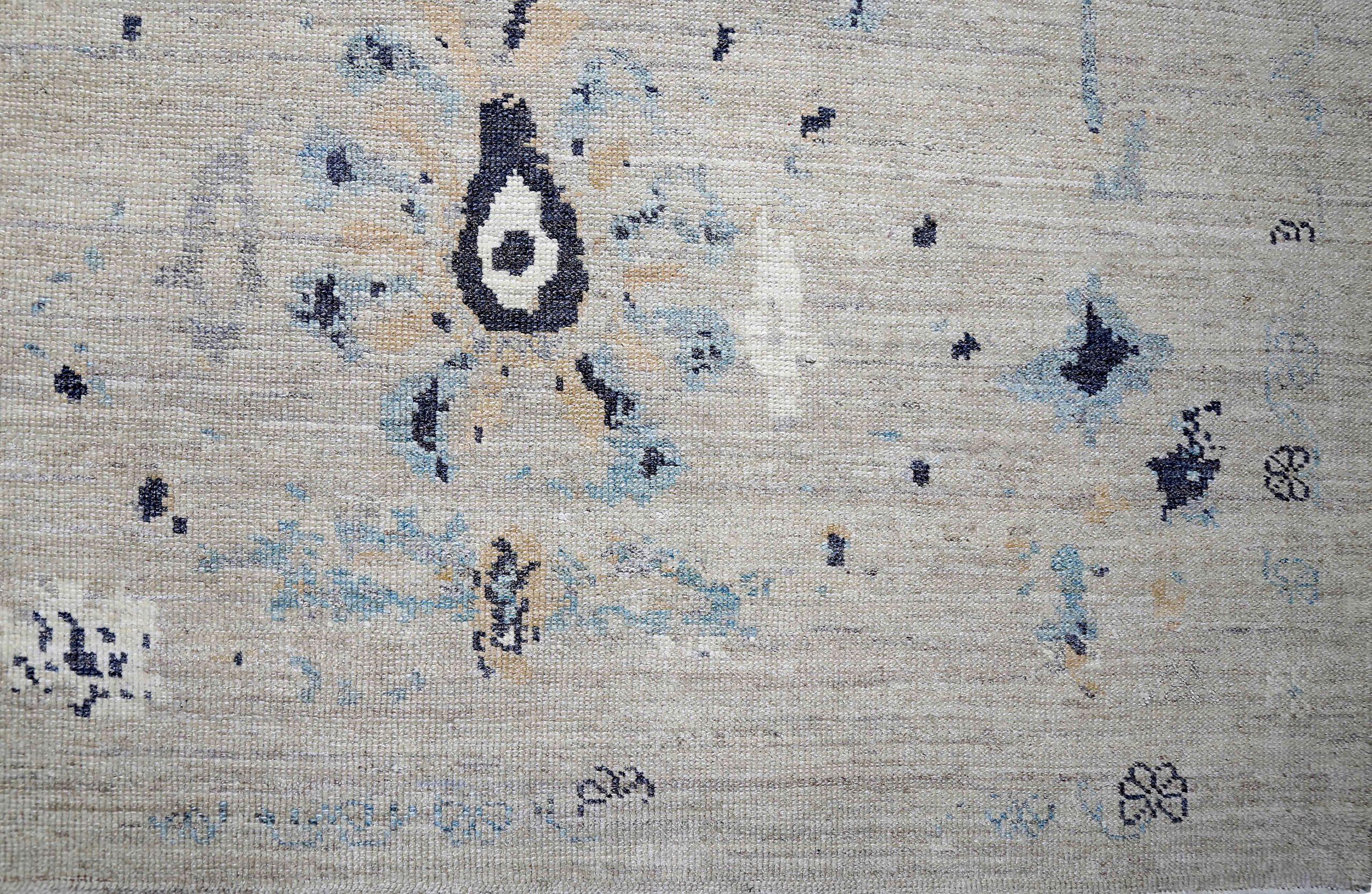 Persische Oushak-Teppiche Circa 1990 - Wolle Blau Elfenbein Design - 89027 (20. Jahrhundert) im Angebot