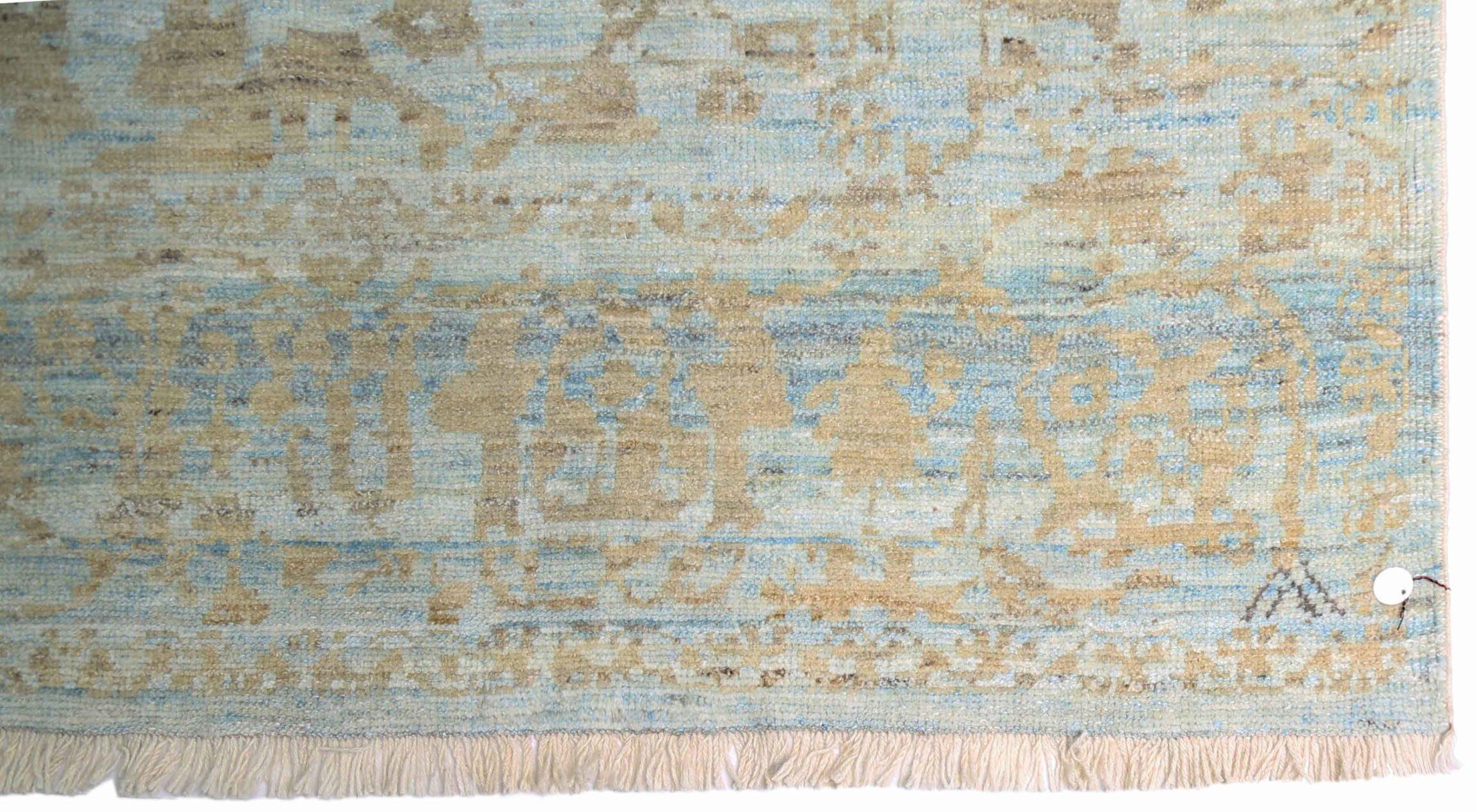 Persian Oushak Area Rugs Circa 1990 - Wool Blue Ivory Design - 89075 In Excellent Condition For Sale In Dallas, TX