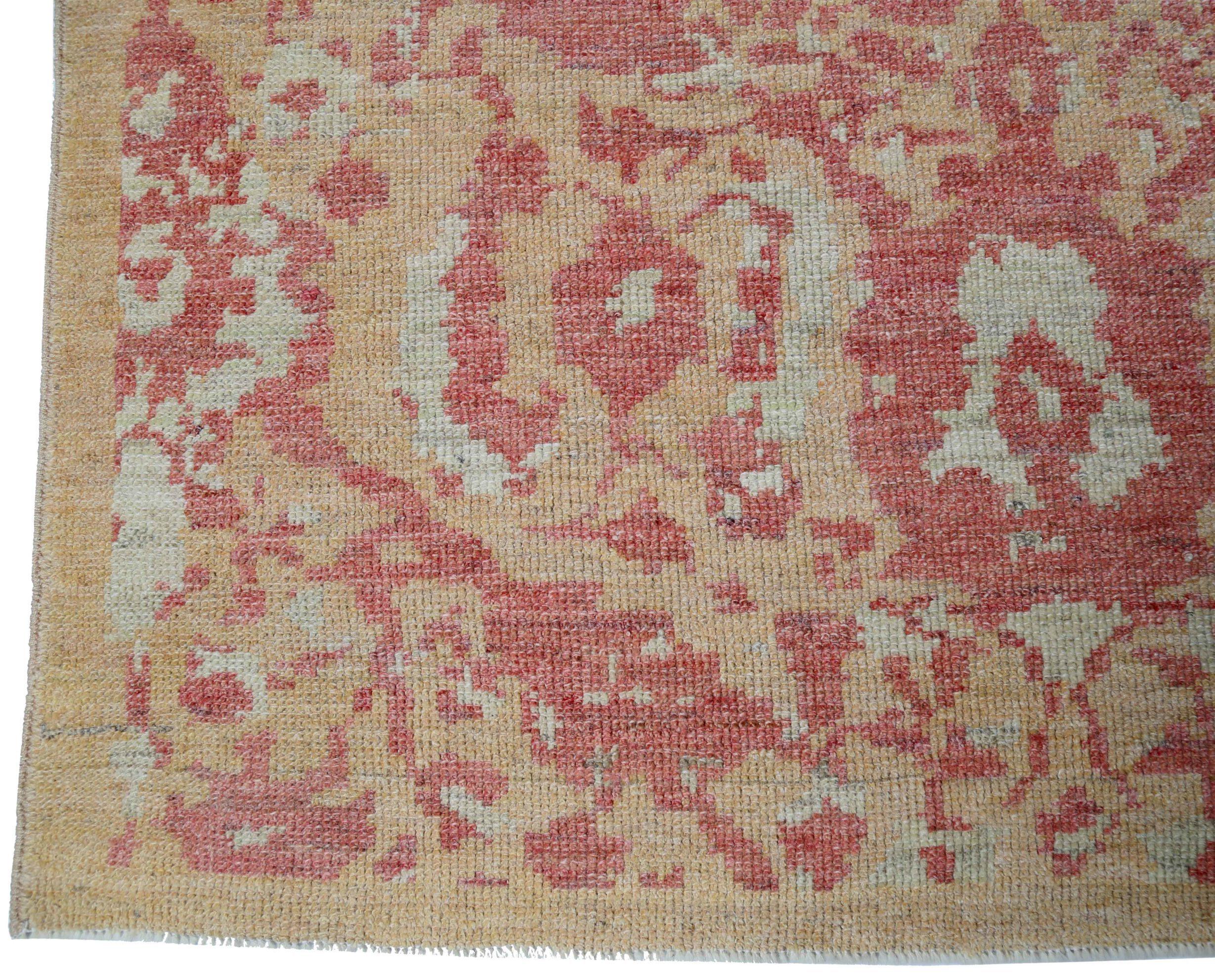 Persische Oushak-Teppiche Circa 1990 - Wolle Elfenbein Orange Rot Design - 89048 (Asiatisch) im Angebot