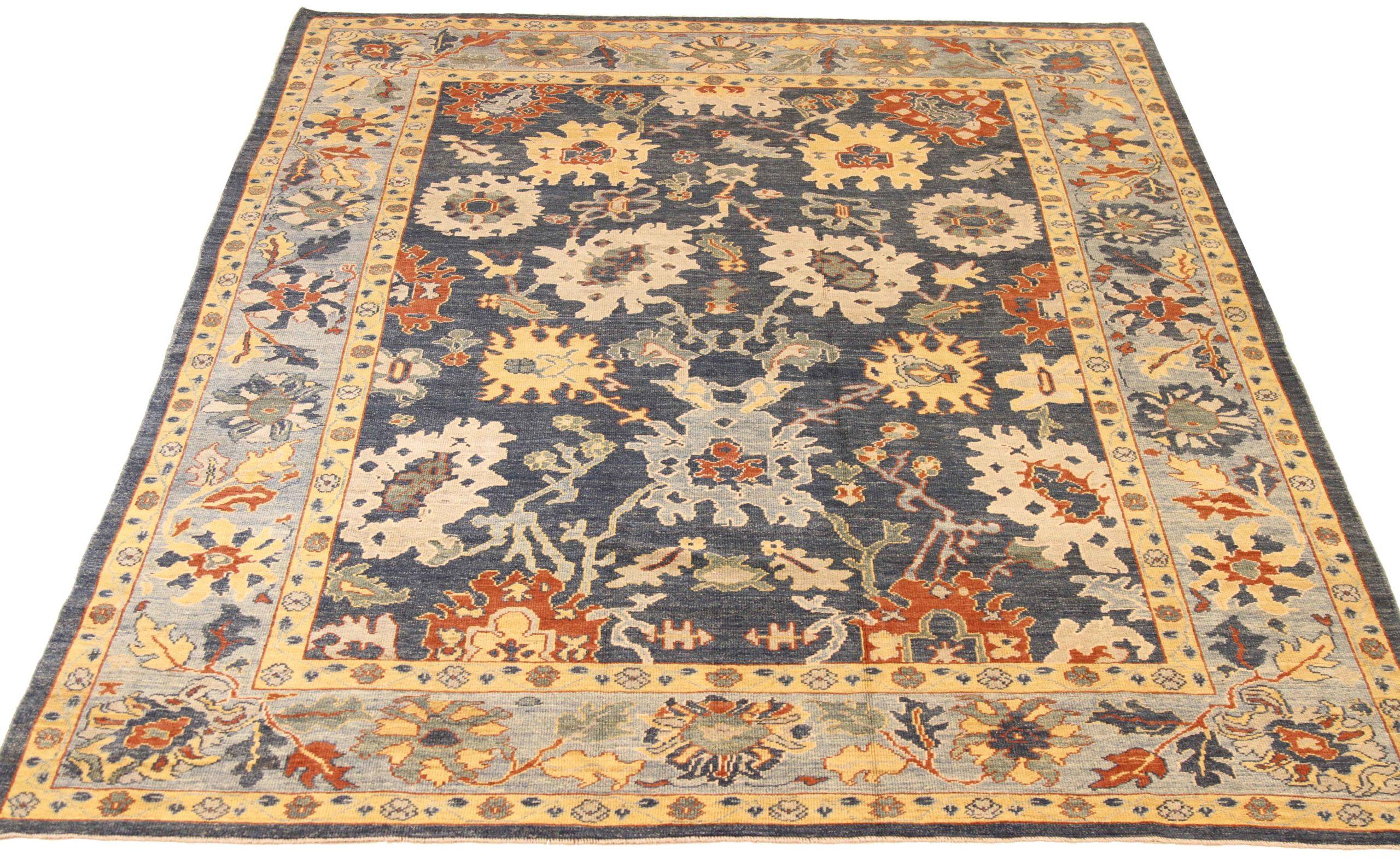 Descubre la elegancia de las alfombras persas Oushak. Diseñado con meticulosa atención al detalle, este diseño exclusivo es perfecto para realzar tu espacio.
