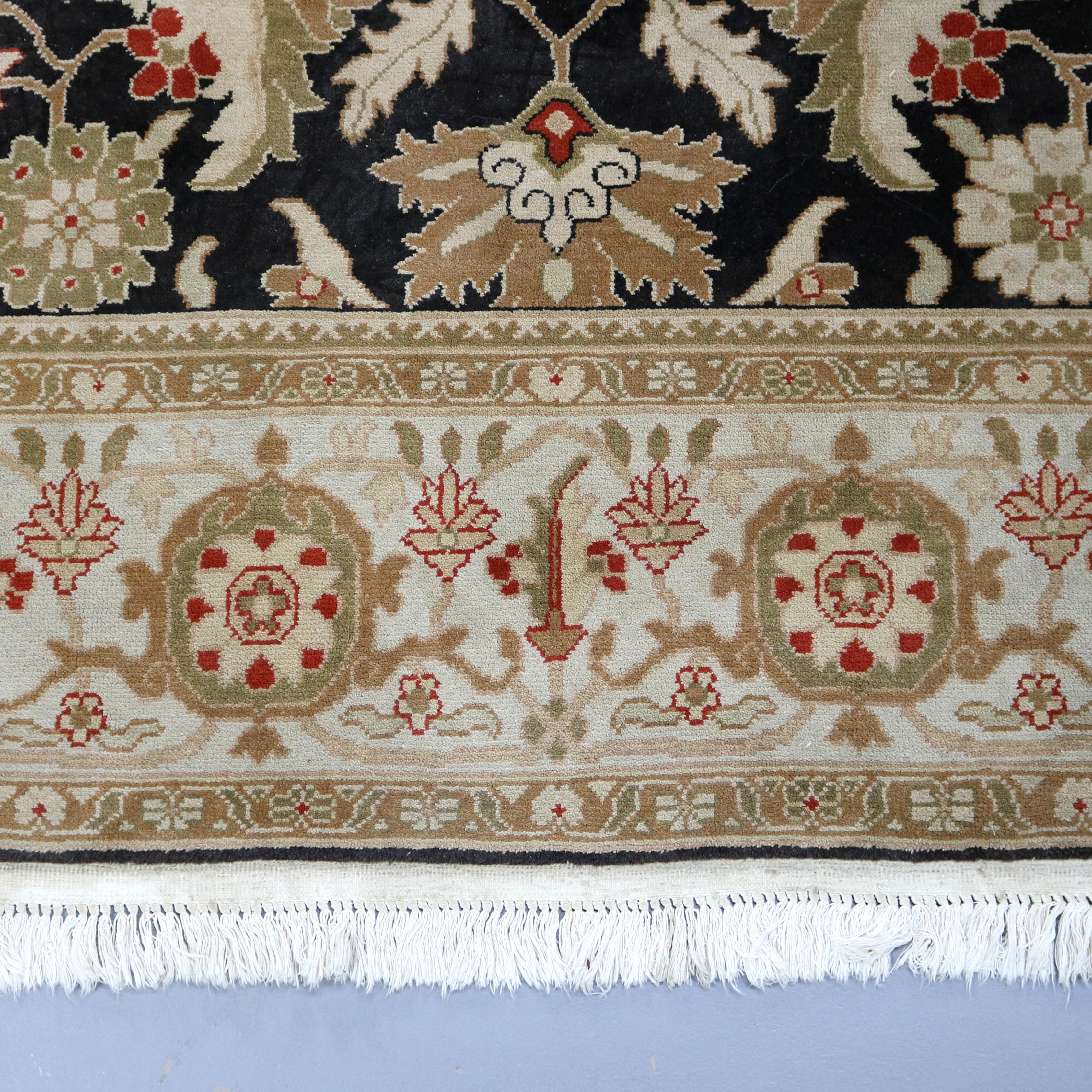 Tapis persan Oushak avec éléments de feuillage, 20e siècle en vente 3