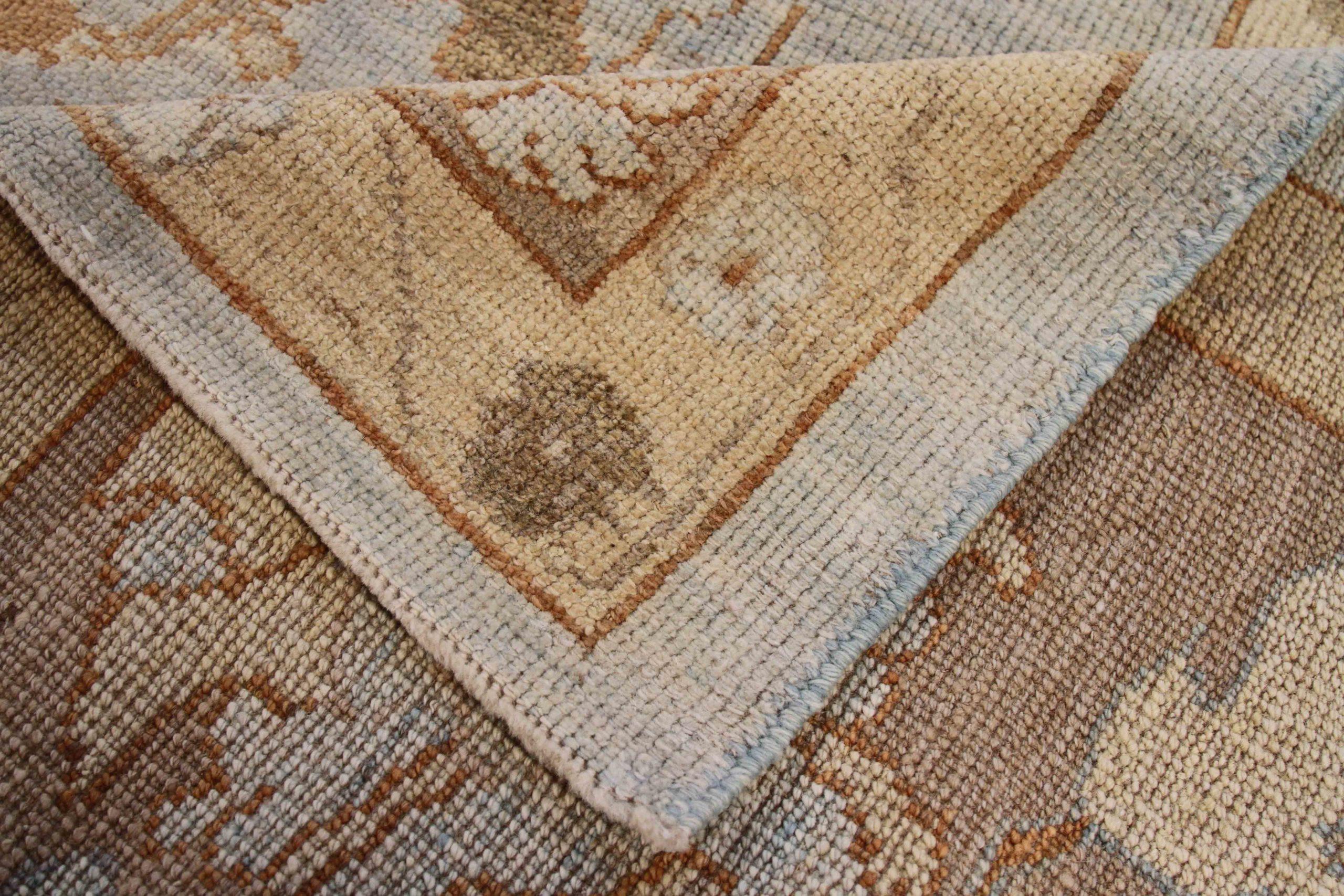 Persian Oushak Circa 1990 - 70213 In Excellent Condition For Sale In Dallas, TX