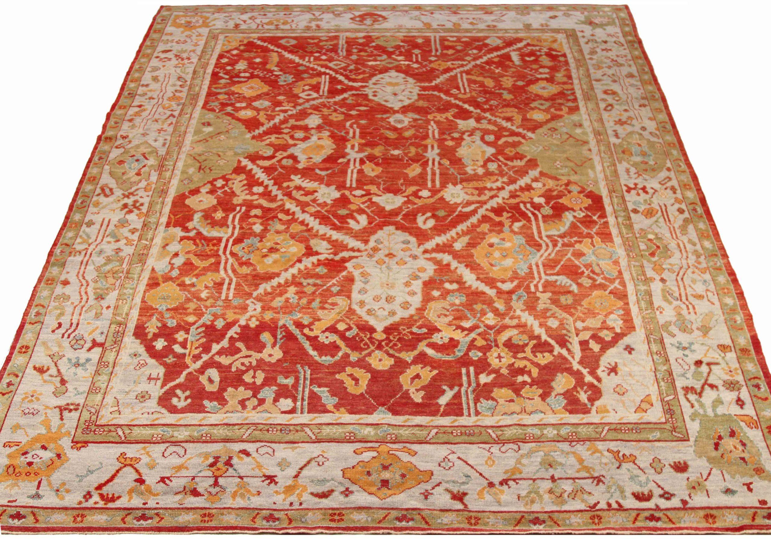 Entdecken Sie die Eleganz des persischen Oushak mit seiner wunderschönen Handwerkskunst aus der Zeit um 1990. Dieses exklusive Design, das mit viel Liebe zum Detail entworfen wurde, ist perfekt, um Ihren Raum zu verschönern.