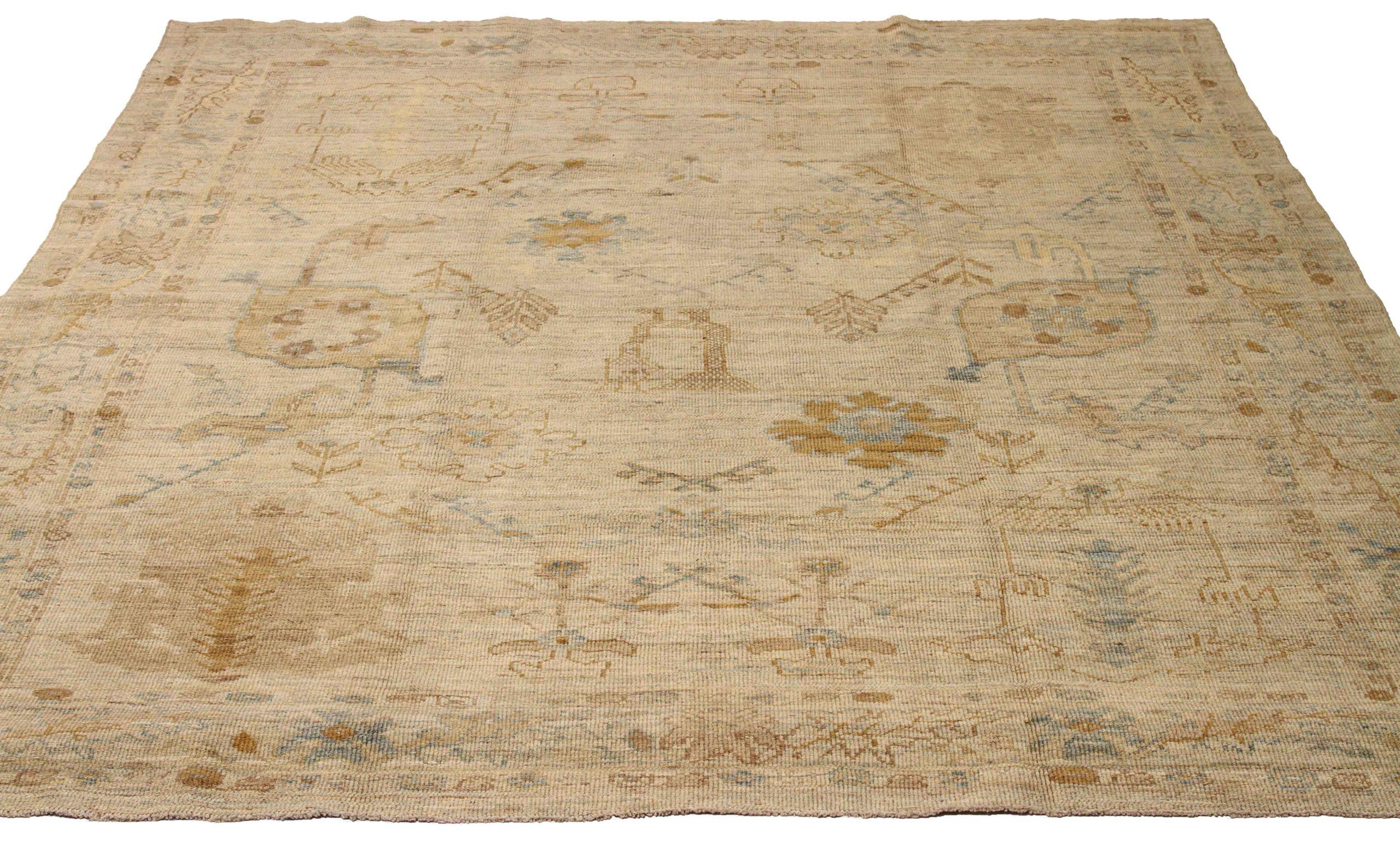 Descubre la elegancia del Oushak persa con su bella artesanía. Diseñado con meticulosa atención al detalle, este diseño exclusivo es perfecto para realzar tu espacio.