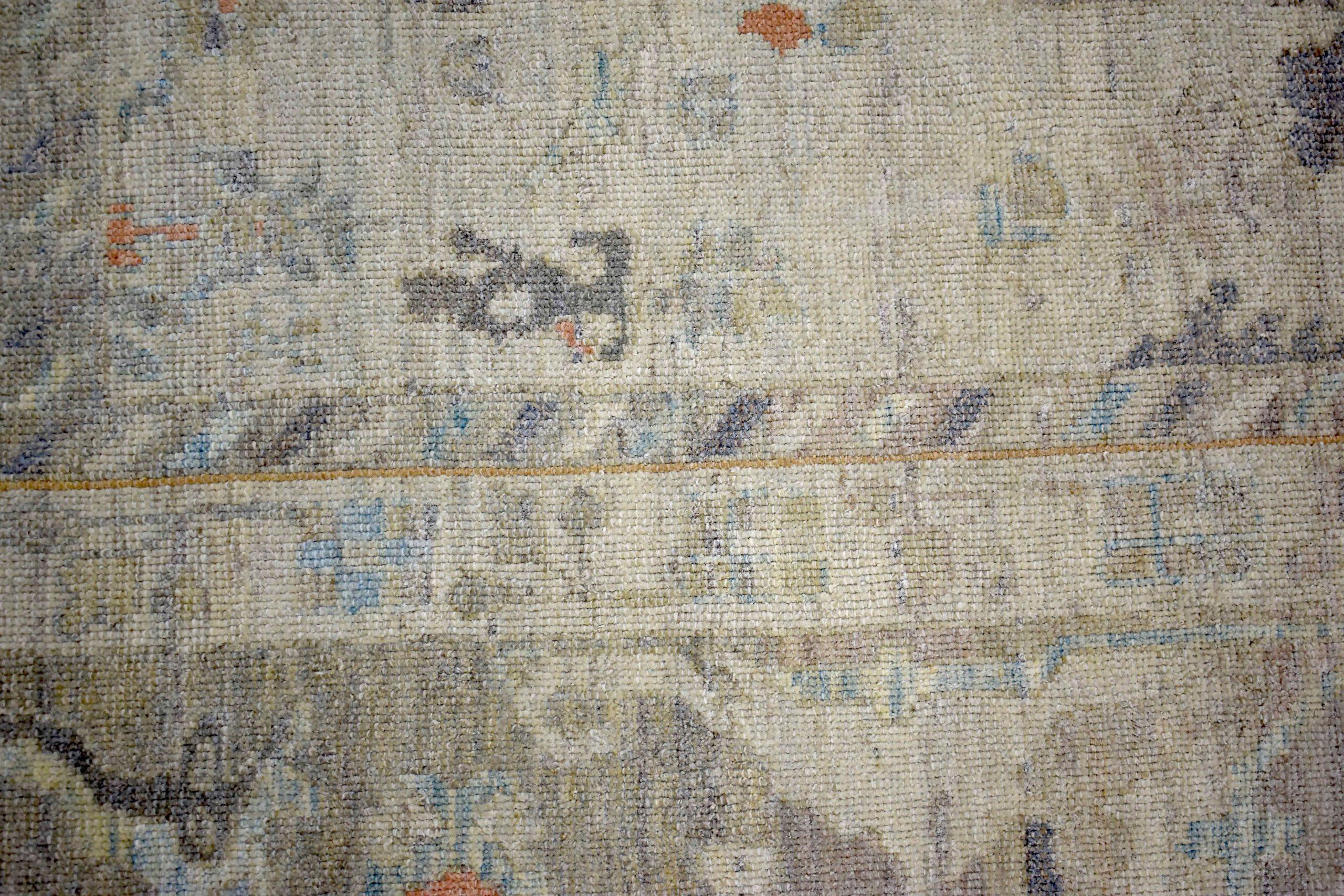 Persischer Oushak Over Size-Teppich Circa 1990 - Wolle Grau Elfenbein Design - 89016 (20. Jahrhundert) im Angebot
