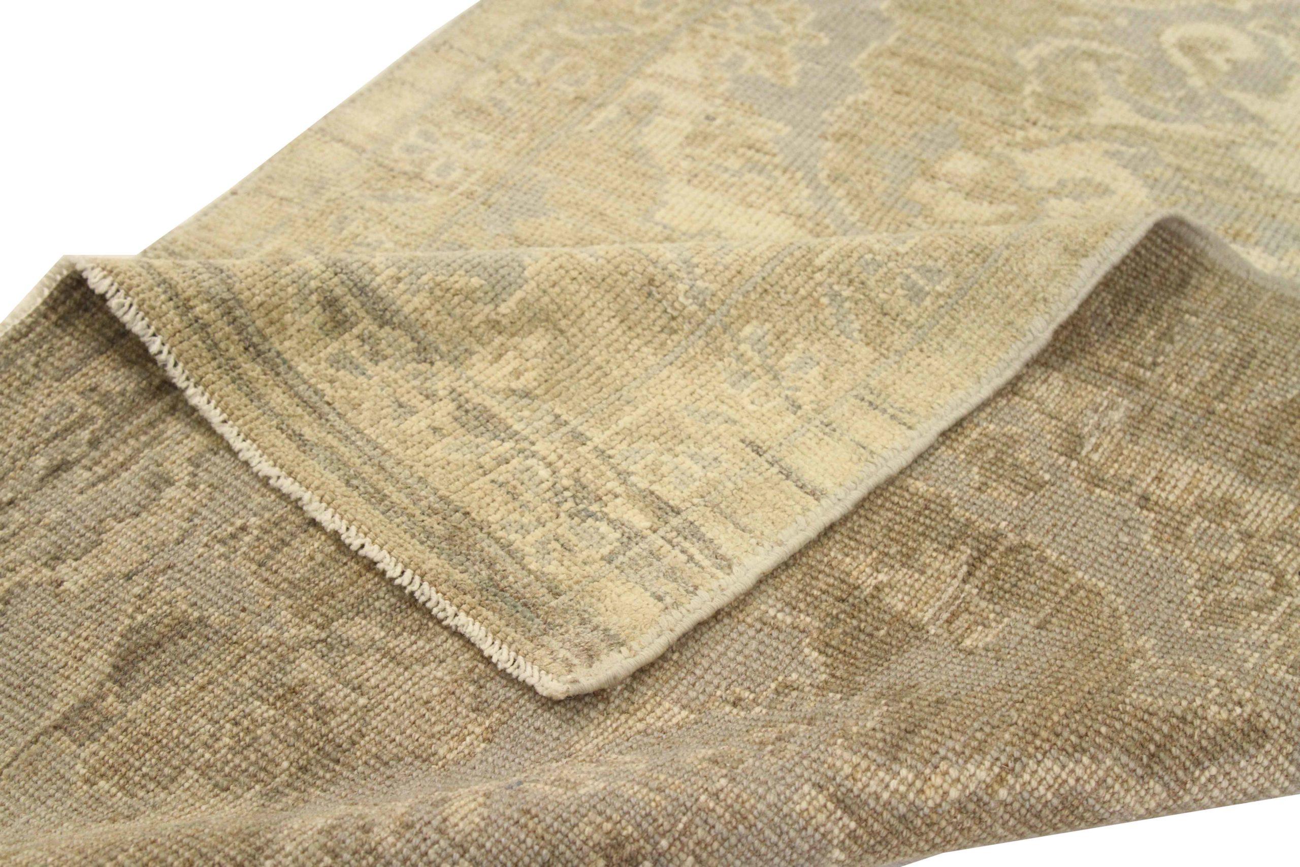 Asiatique Tapis de course persan Oushak Circa 1990 - 67668 en vente