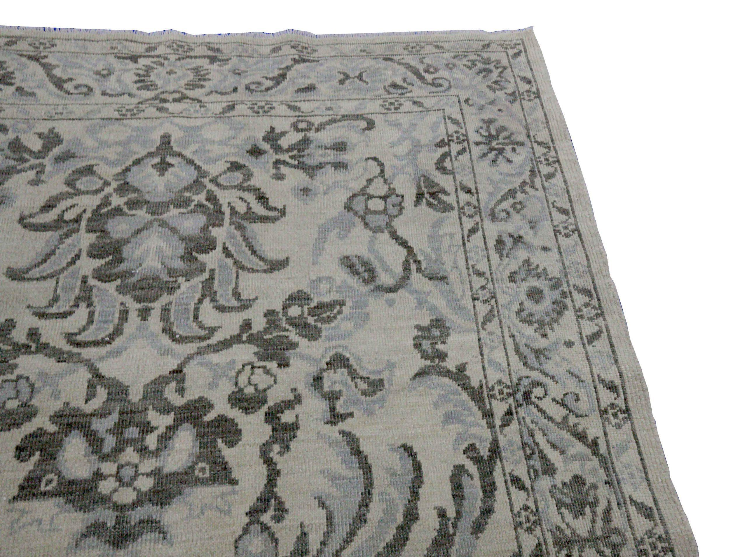 Petit tapis persan Oushak Circa 1990 - Laine Brown Gray Ivory Design - 89034 Excellent état - En vente à Dallas, TX