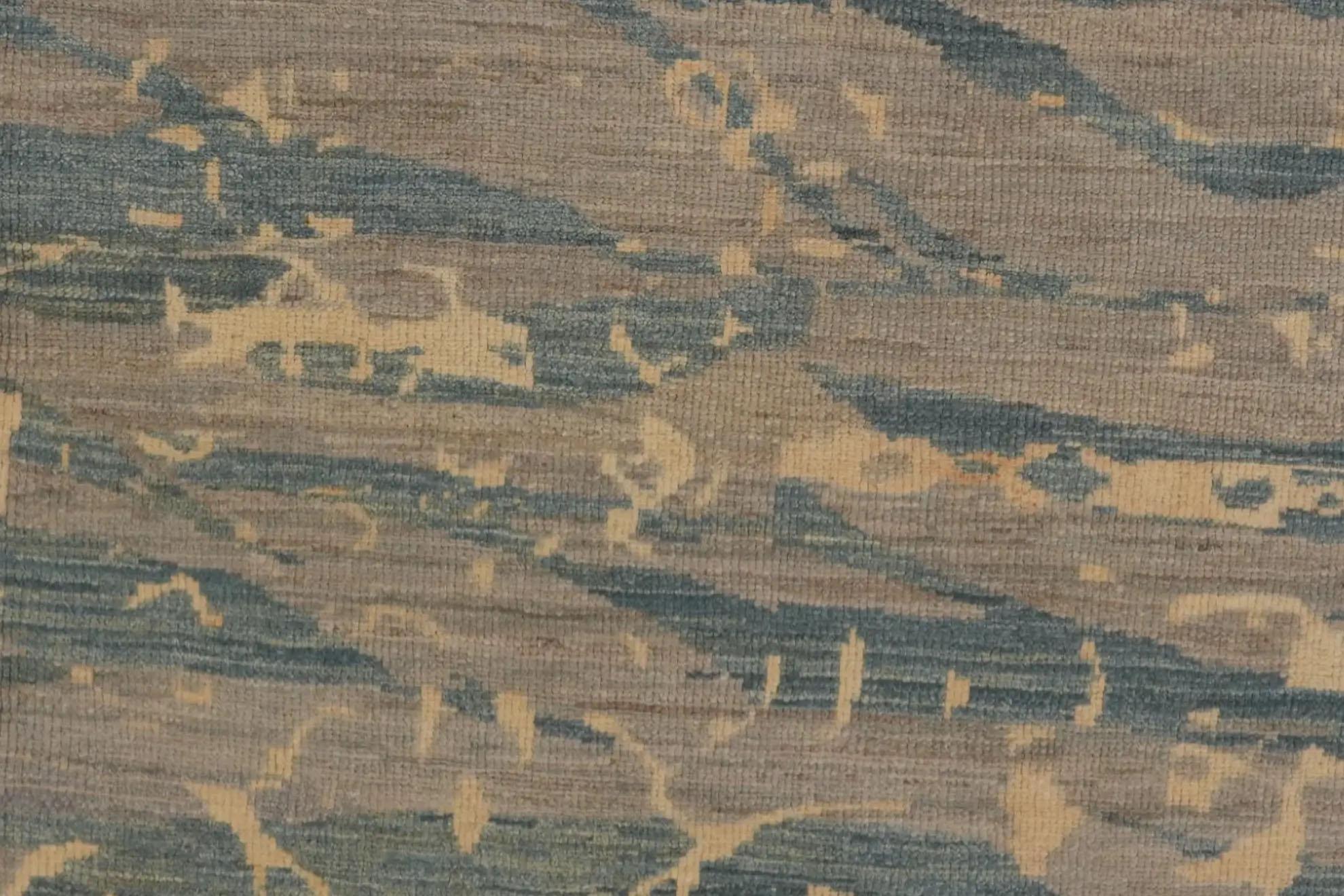 20ième siècle Tapis persan surdimensionné - Design/One - (145x181) en vente