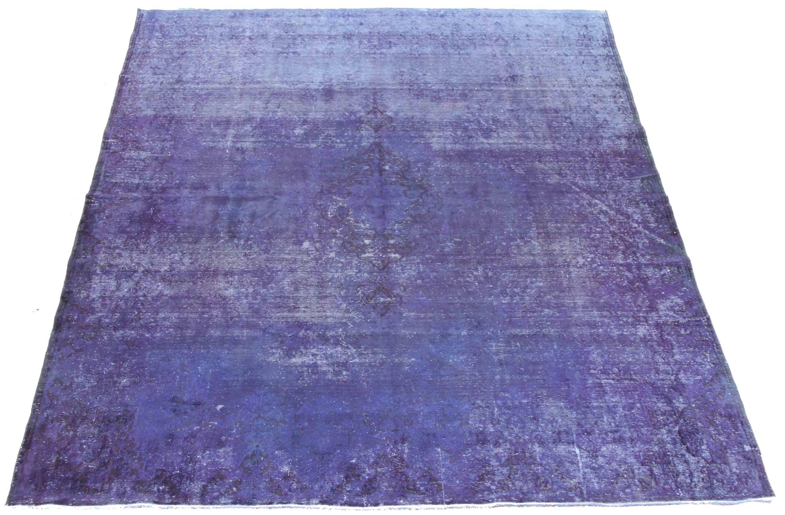 Entdecken Sie die Eleganz von Persian Overdye, die sich durch wunderschöne Handwerkskunst auszeichnet. Dieses exklusive Design, das mit viel Liebe zum Detail entworfen wurde, ist perfekt, um Ihren Raum zu verschönern.
