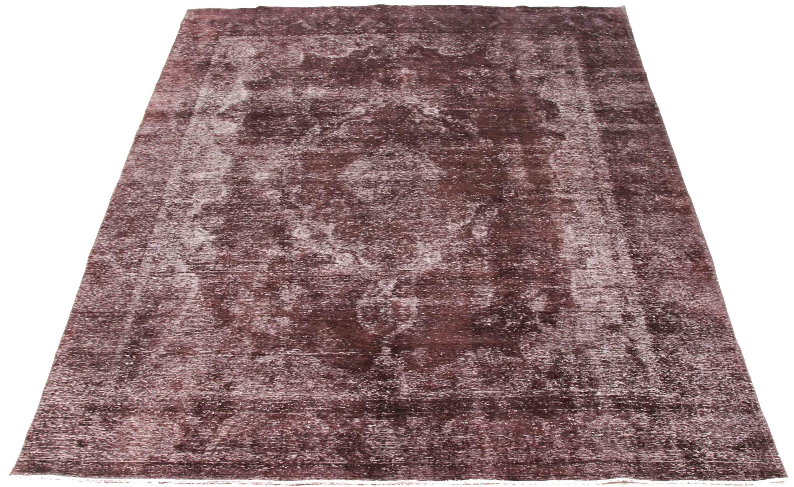 Entdecken Sie die Eleganz von Persian Overdye, die sich durch wunderschöne Handwerkskunst auszeichnet. Dieses exklusive Design, das mit viel Liebe zum Detail entworfen wurde, ist perfekt, um Ihren Raum zu verschönern.