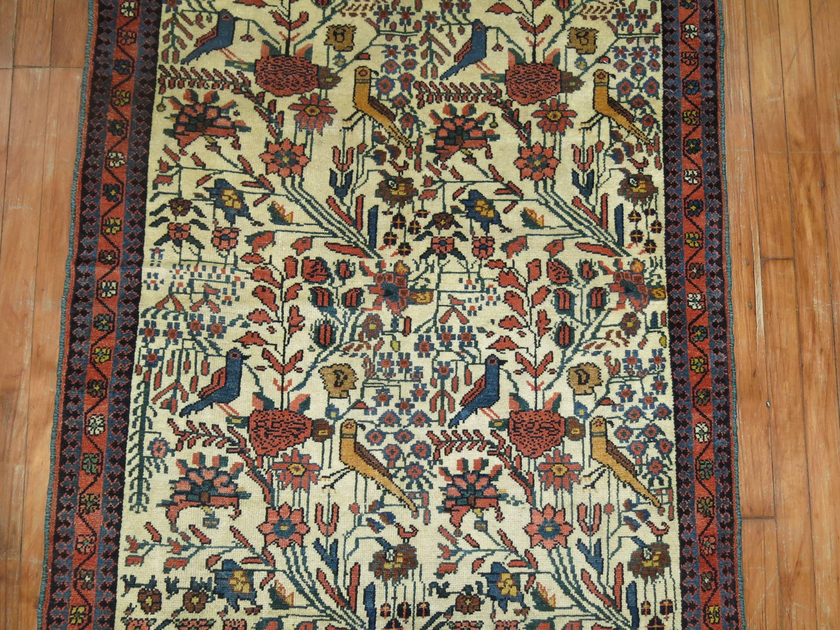 Ivory Field Pigeon Bird Traditional 20th century Persian Pictorial Rug In Good Condition For Sale In New York, NY