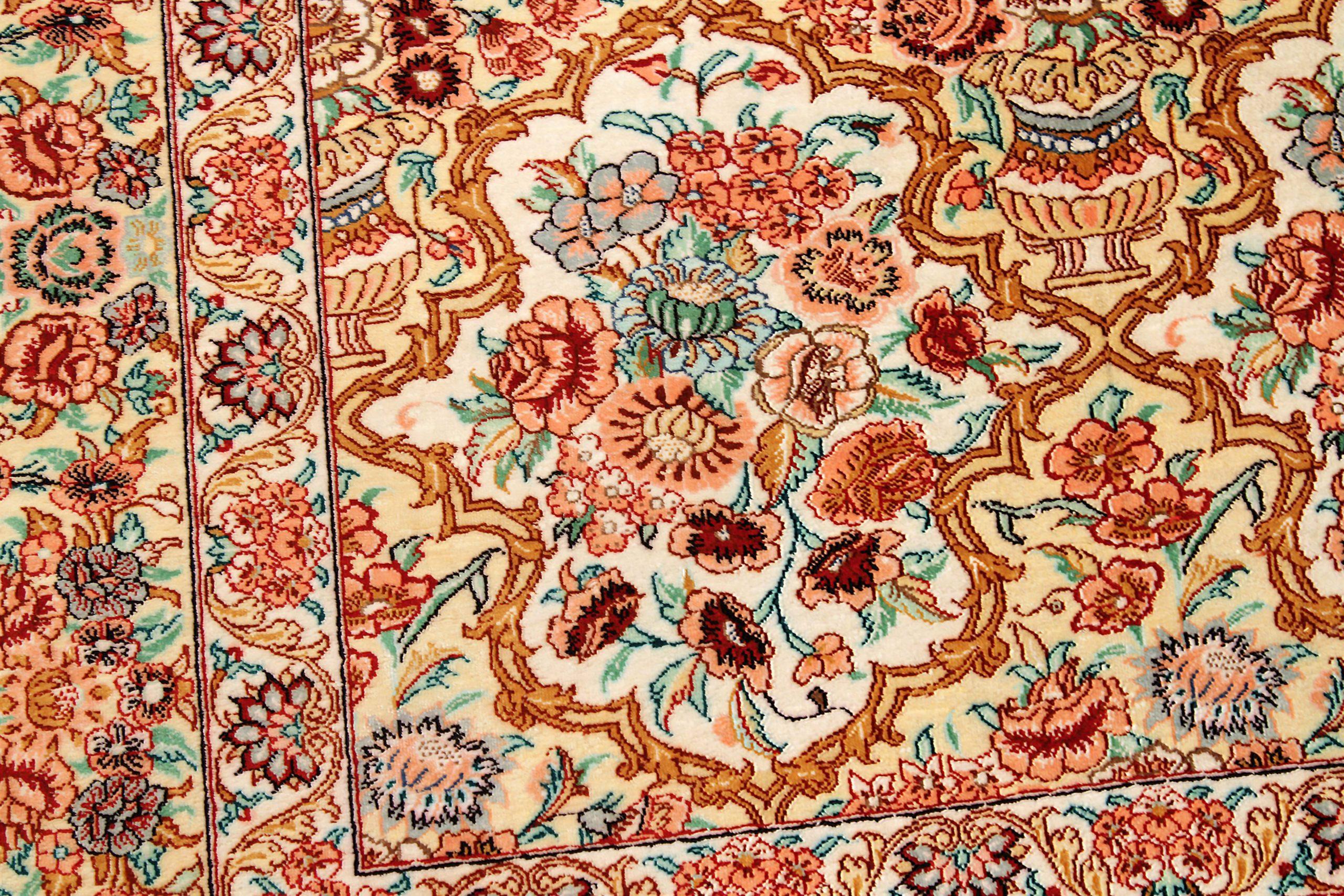 Tapis persan Qom Circa 1990 - 11200 Excellent état - En vente à Dallas, TX