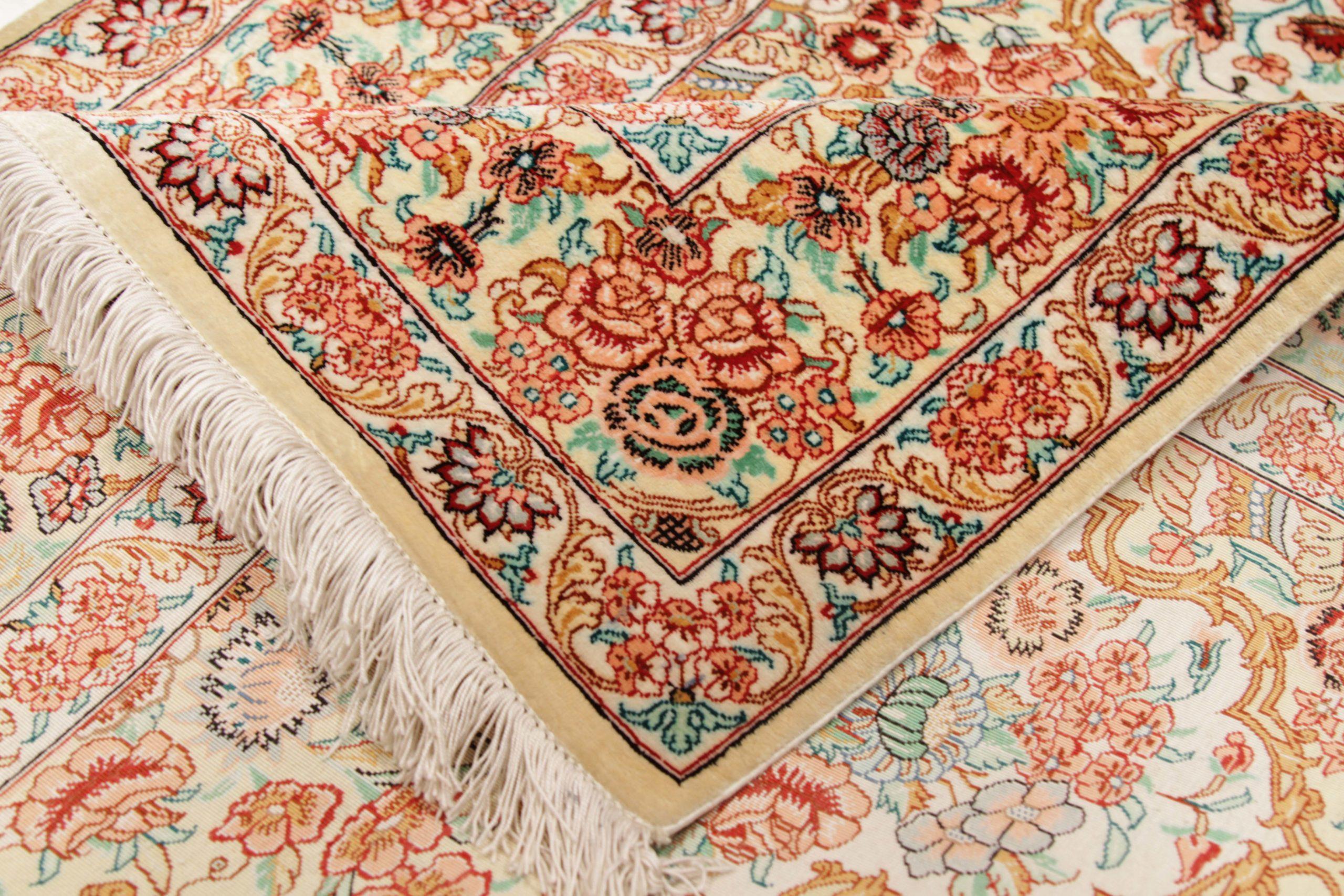20ième siècle Tapis persan Qom Circa 1990 - 11200 en vente