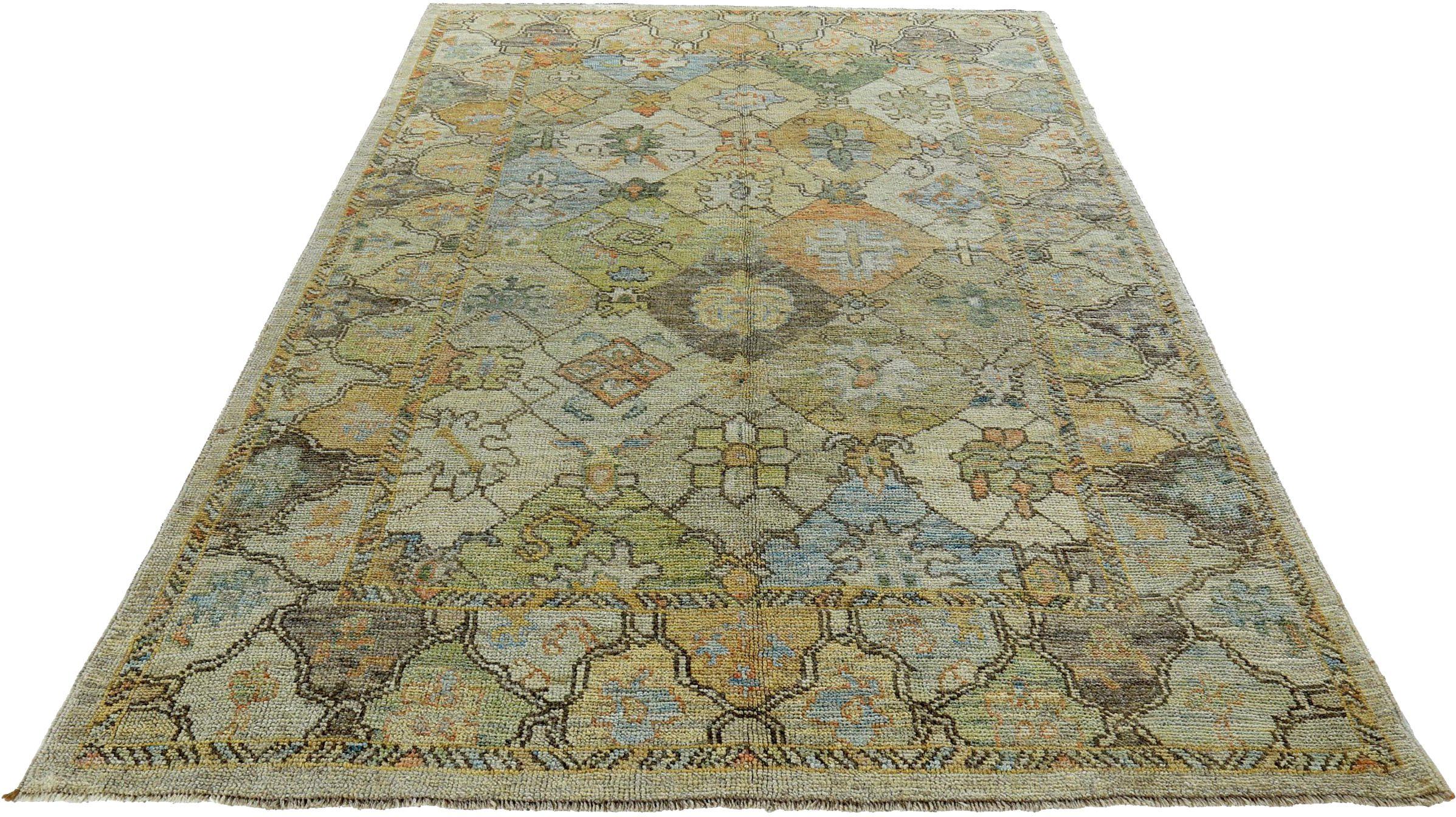 Entdecken Sie die Eleganz der Persian Rose Collection mit den Area Rugs von Circa 1990. Dieses exklusive Design aus Wolle und BlauGrünElfenbein ist perfekt, um Ihren Raum zu verschönern.