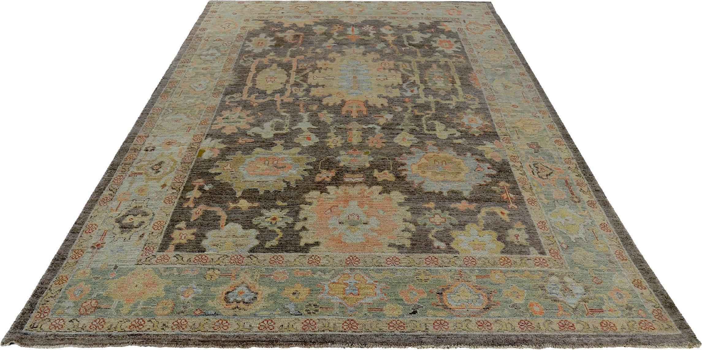 Scopri l'eleganza della Persian Rose Collection con i tappeti per l'area CIRCA del 1990. Progettato con lana e giallo-verde, questo design esclusivo è perfetto per valorizzare il tuo spazio.