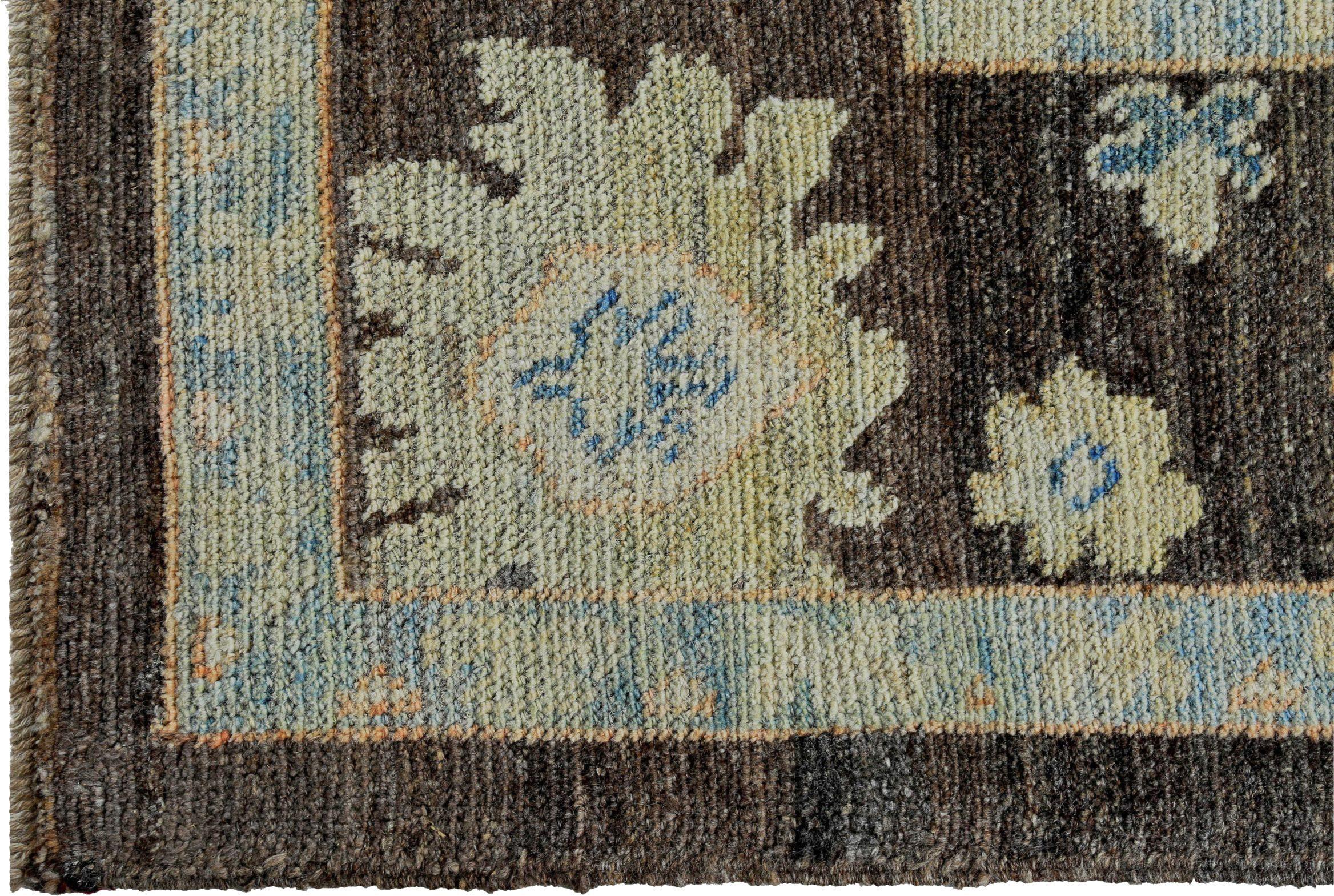Colección Rosa Persa Alfombras Circa 1990 - Lana Marrón Diseño Marfil - 89275 en Excelente estado para la venta en Dallas, TX