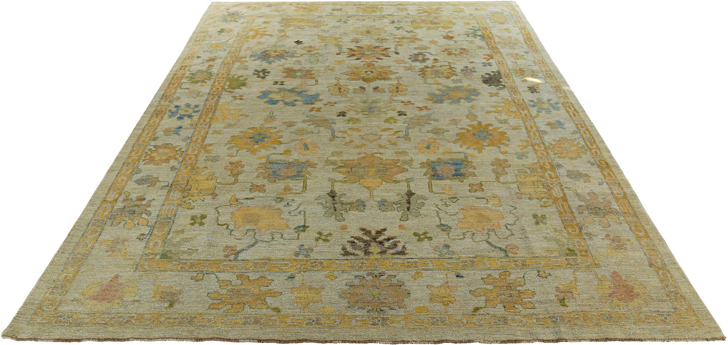 Découvrez l'élégance de la Collection Eleg S qui comprend des tapis de zone de Circa 1990. Conçu avec de la laine et du Design/One, ce design exclusif est parfait pour mettre en valeur votre espace.