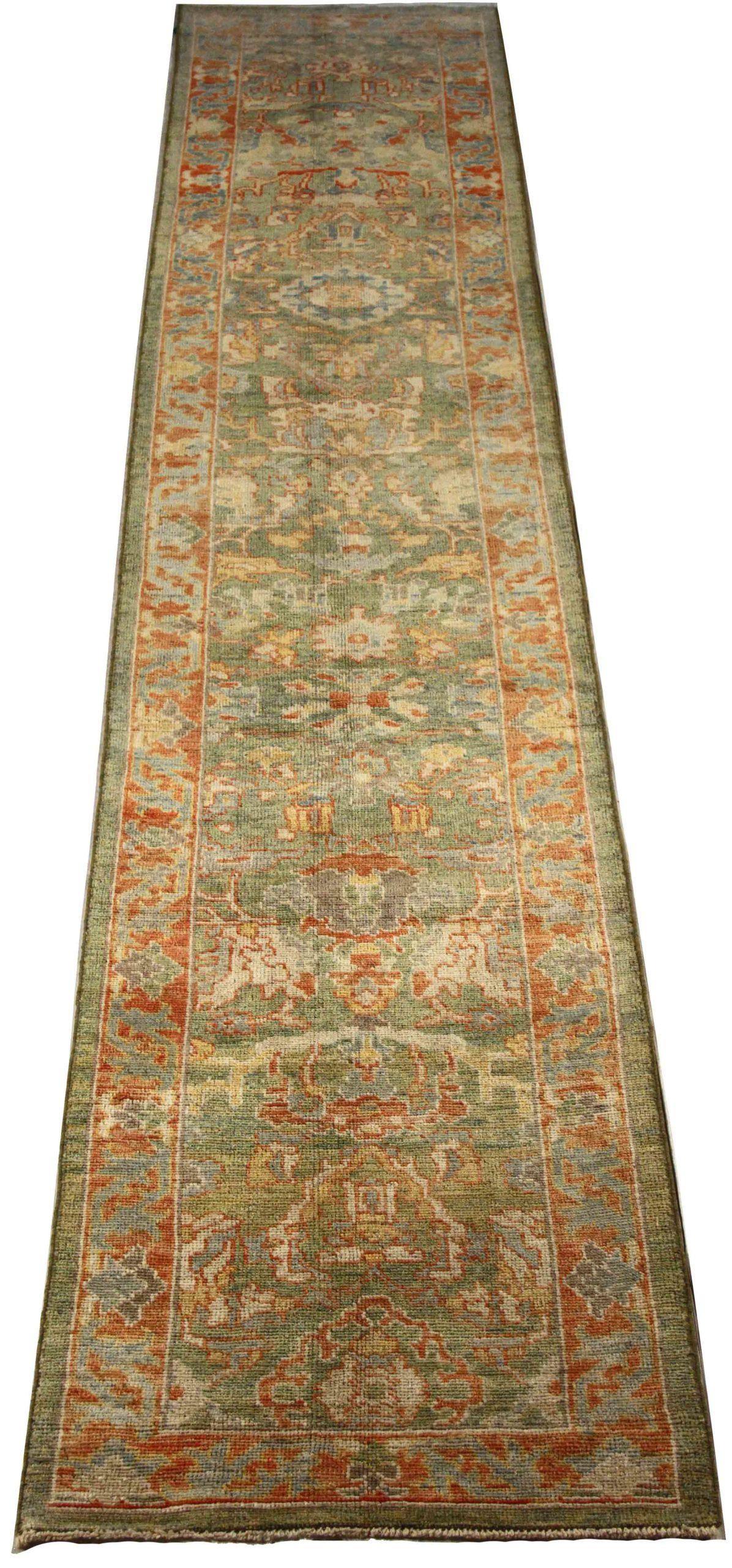 Entdecken Sie die Eleganz der Persian Rose Collection, die sich durch wunderschöne Handwerkskunst auszeichnet (CIRCA 1990). Dieses exklusive Design, das mit viel Liebe zum Detail entworfen wurde, ist perfekt, um Ihren Raum zu verschönern.