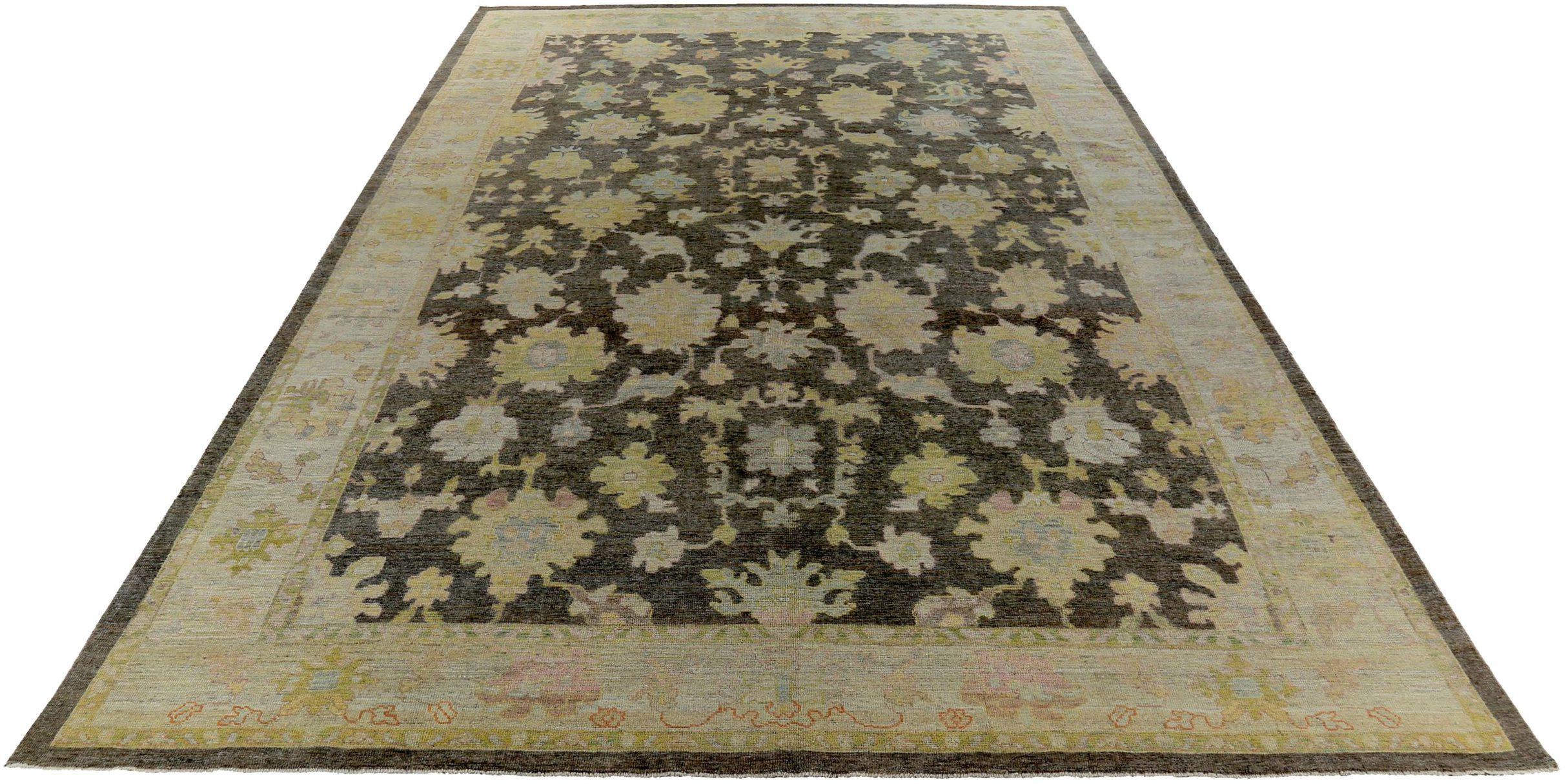 Scopri l'eleganza della Persian Rose Collection con il tappeto Over Size di CIRCA 1990. Progettato con lana e marrone-verde-avorio, questo design esclusivo è perfetto per valorizzare il tuo spazio.