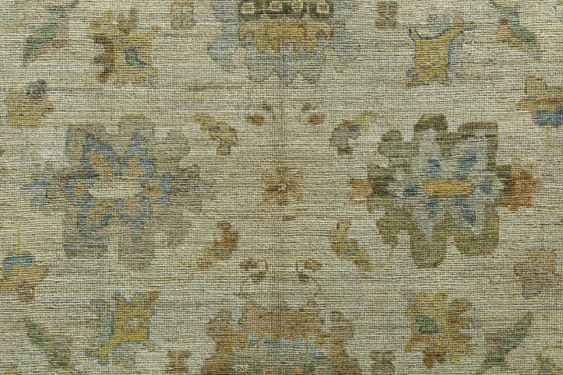 Persian Rose Kollektion Over Size Teppich - Wolle Grün Elfenbein - 89104 im Zustand „Hervorragend“ im Angebot in Dallas, TX