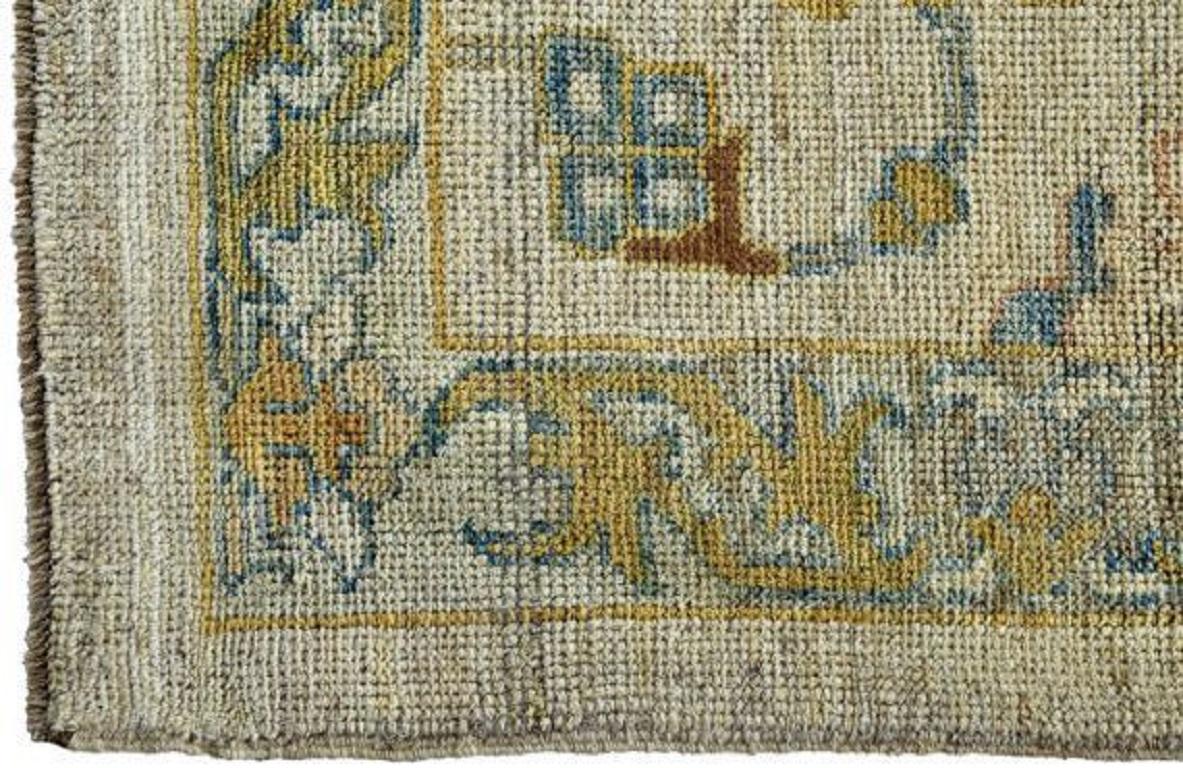 Tapis de la collection rose persane - motif en laine ivoire jaune - 89311 Excellent état - En vente à Dallas, TX
