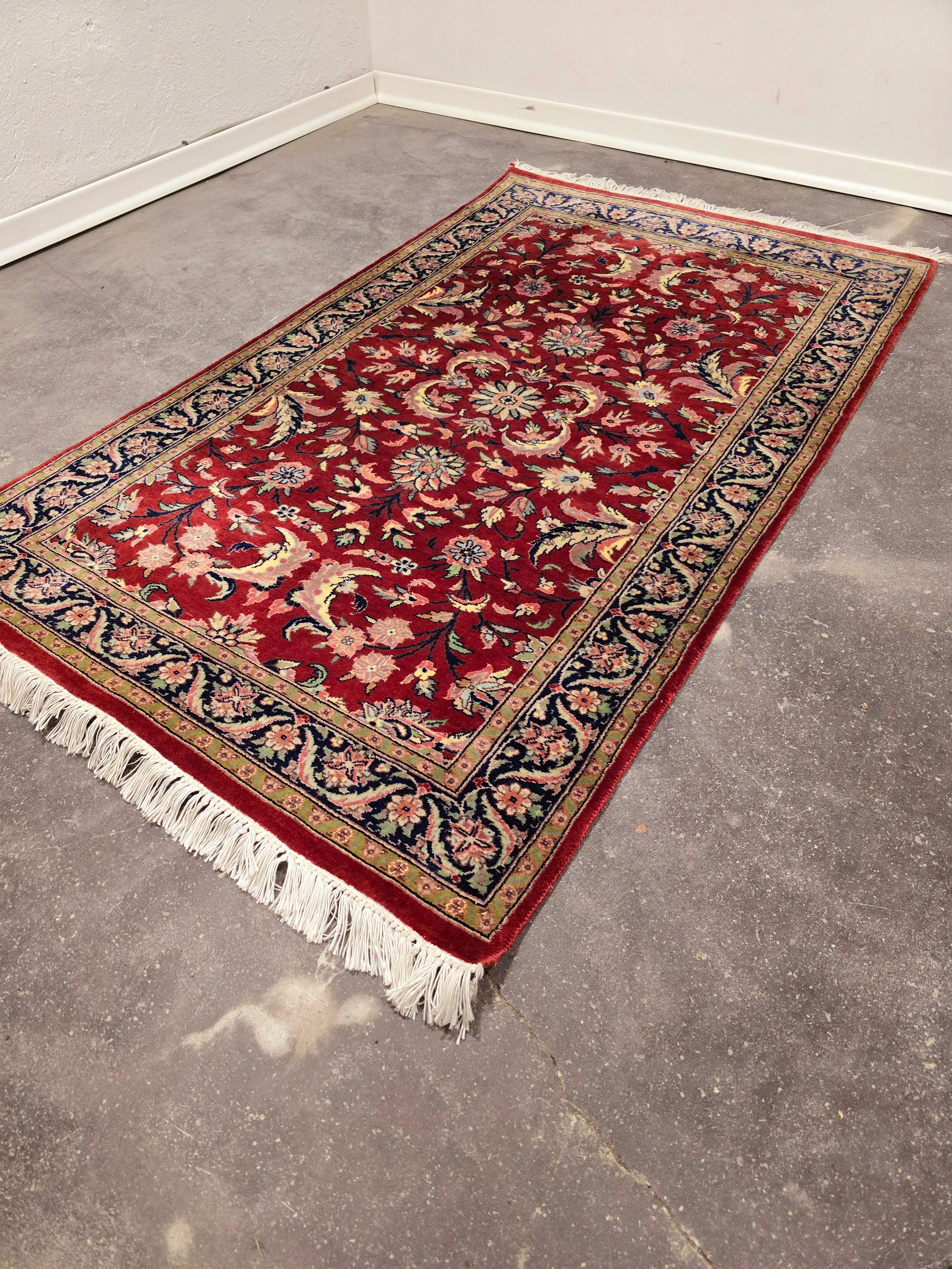 Late 20th Century Persian Rug 1990s For Sale