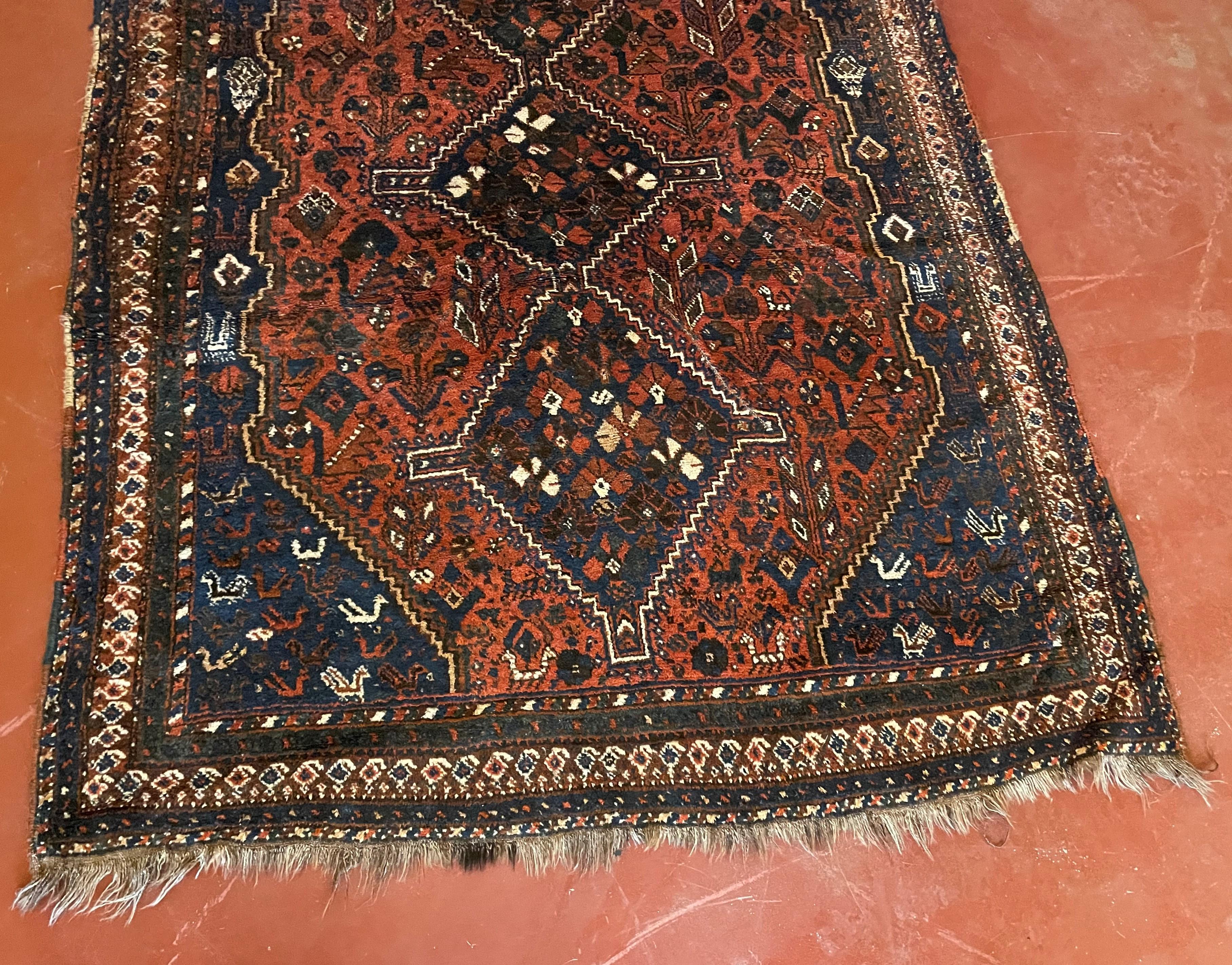 Persian rug with a dimension of 1m60 by 2m12, hand-woven
Superb color.

 