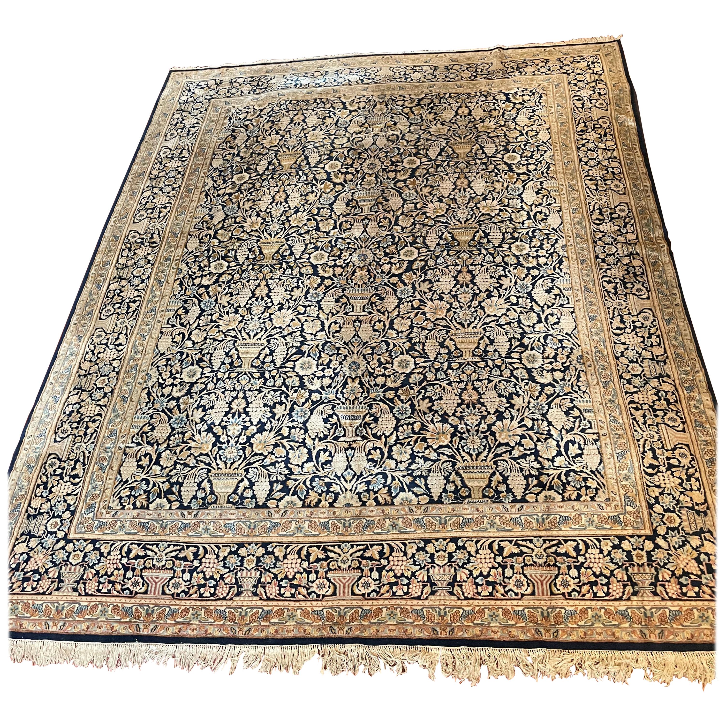 Persischer Teppich aus geknüpfter Wolle, handgefertigt, 20. Jahrhundert im Angebot