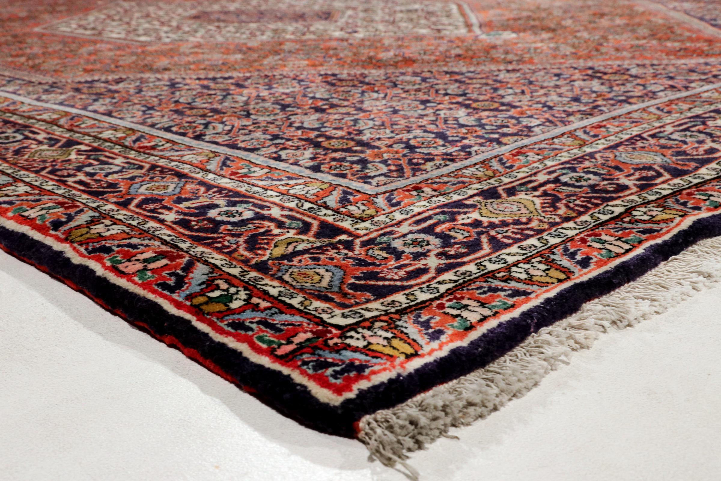 Wool Persian Rug, Bidjar, 20th Century For Sale