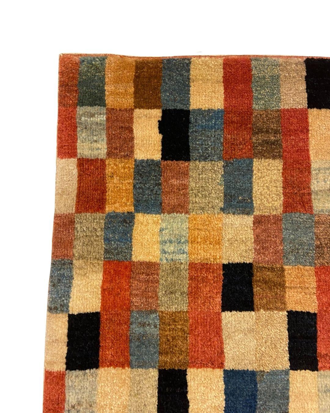 Perserteppich, organische pflanzengefärbte Wolle, Multicolor Geometrisch, 2′5″ × 2′6″ (Stammeskunst) im Angebot