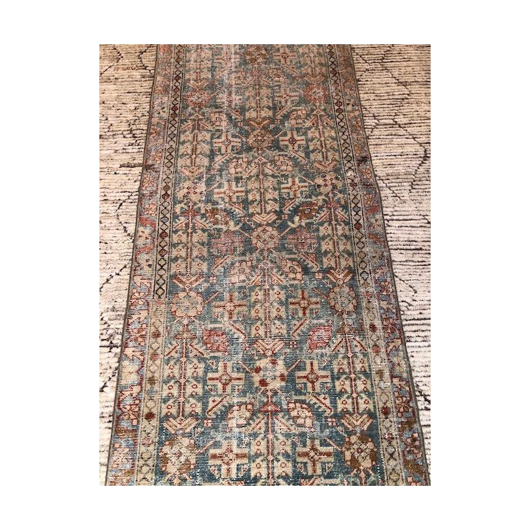Persian Runner from the 1920s 16’9″ x 3′ In Good Condition For Sale In Sag Harbor, NY