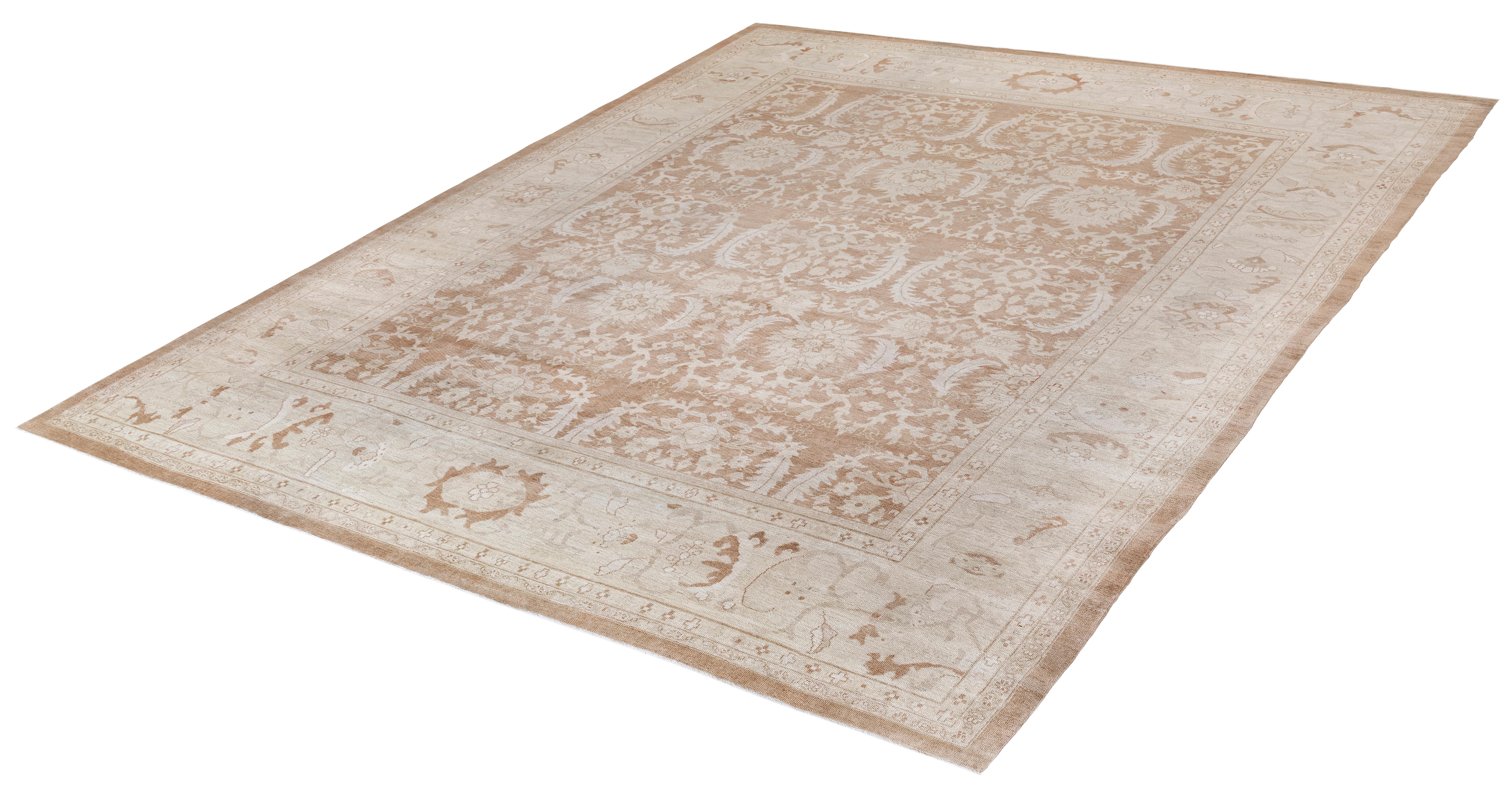 Persian Rust-Tone Ziegler Sultanabad style Rug Hand-Spun Wool & Organic Dyes Anudado a mano en venta