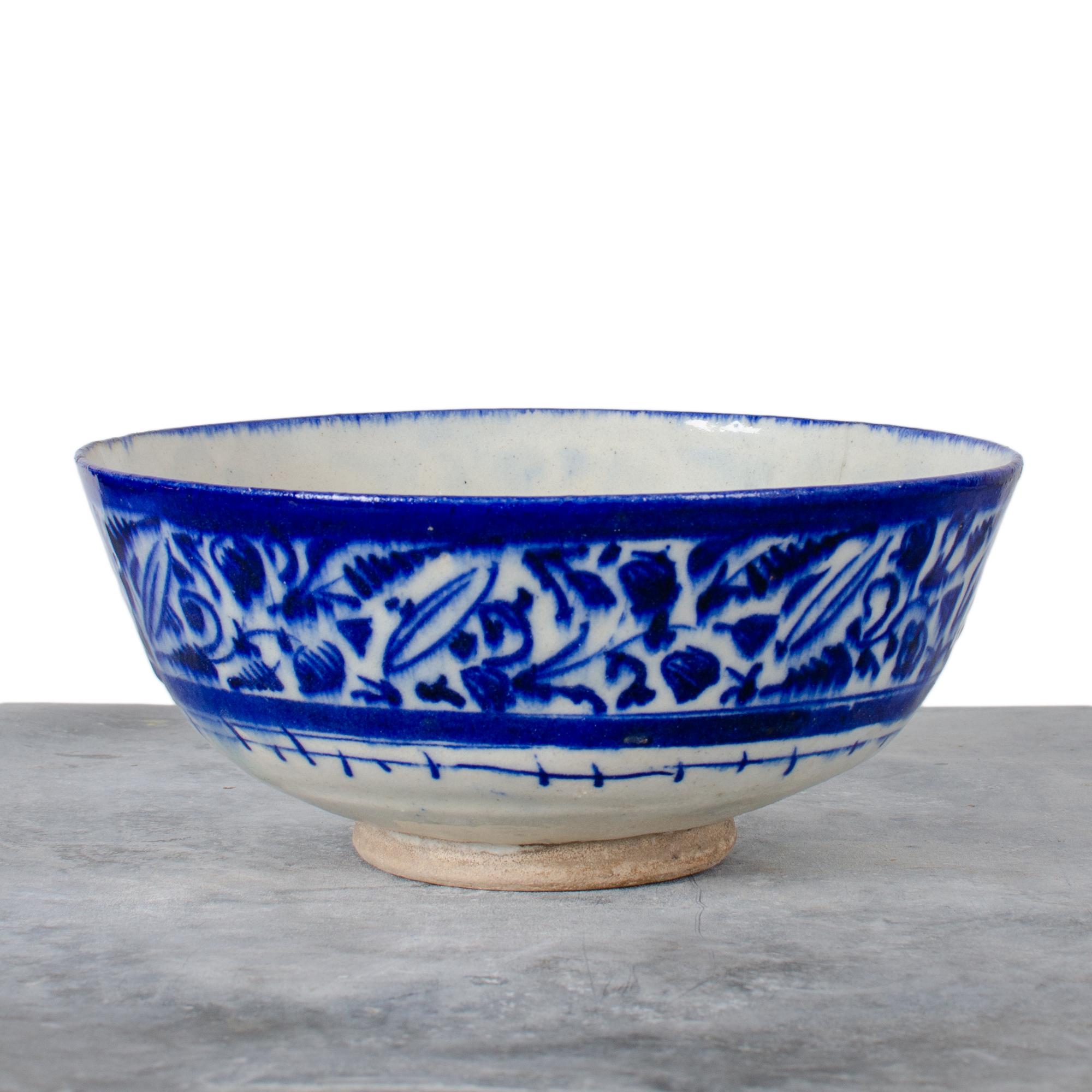 A larger blue and white Safavid period Persian fritware bowl, circa 17th century. 

9 inches wide by 4 inches tall