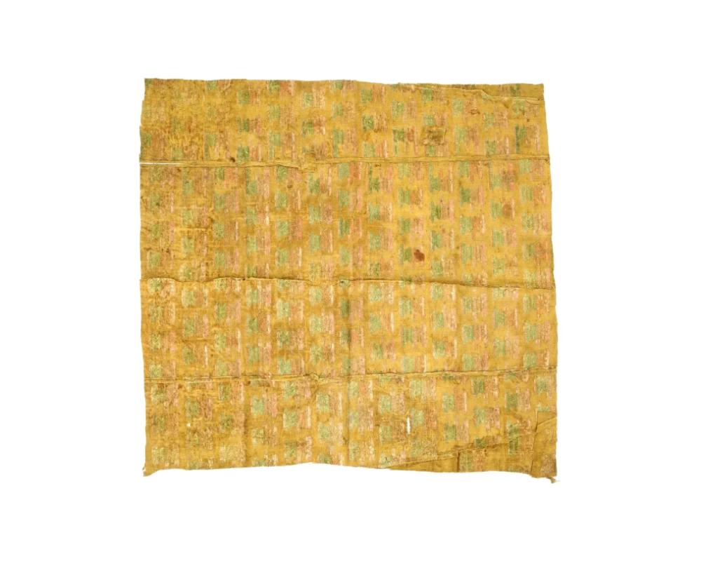 Inconnu Textile persan safavide tissé à la main vers le 17ème siècle en vente