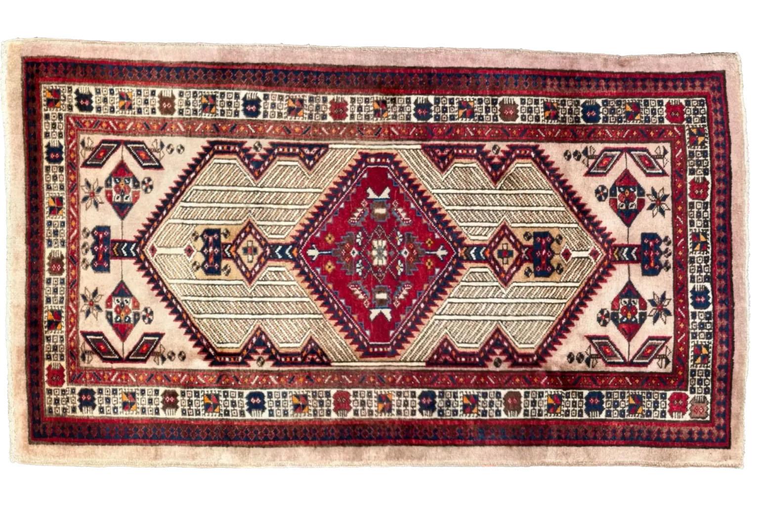Tribal Petit tapis persan Sarab Circa 1940 - Laine Ivoire Rouge 72161 en vente