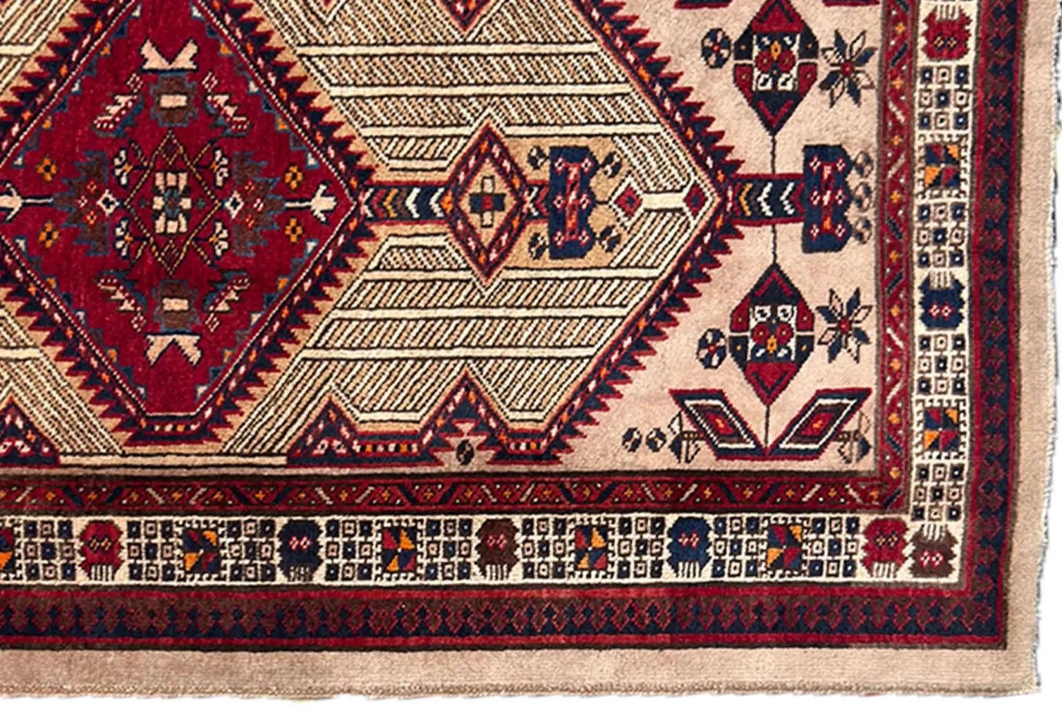 Persian Sarab Small Rug Circa 1940 - Wool Ivory Red For Sale 1