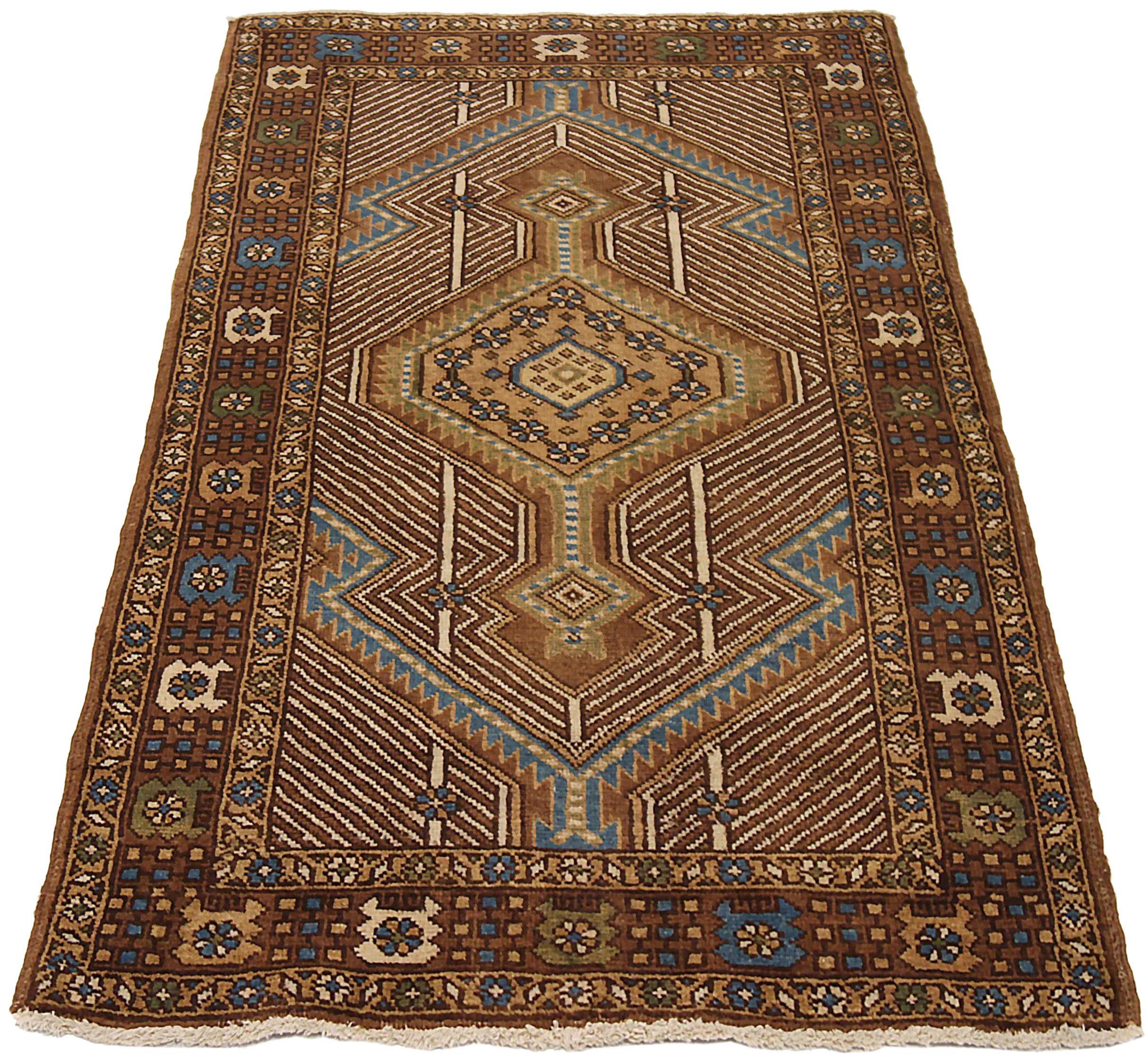 Entdecken Sie die Eleganz des persischen Sarab mit dem kleinen Teppich von CIRCA 1880. Dieses exklusive Design aus Wolle und BlauBraunElfenbein ist perfekt, um Ihren Raum zu verschönern.