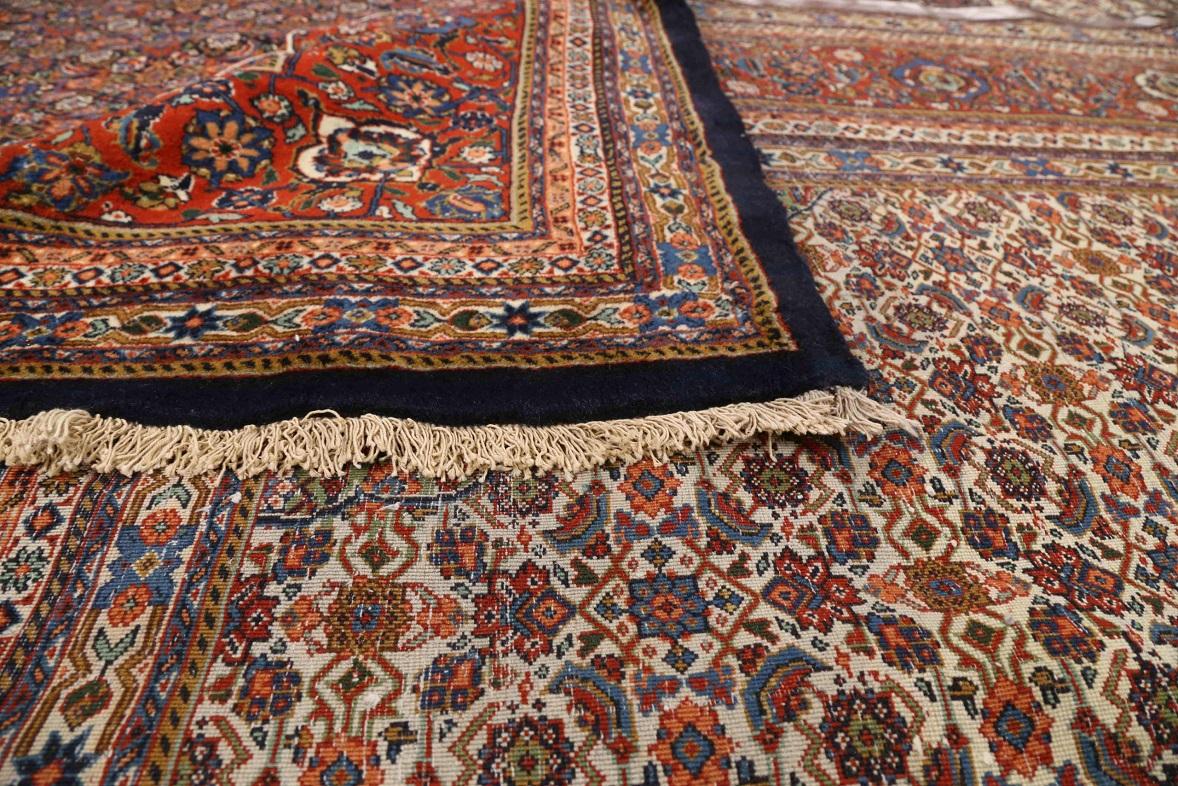 Tappeti persiani Sarouk Circa 1910 - Lana Avorio Blu Navy Rosso 72039 In condizioni ottime in vendita a Dallas, TX