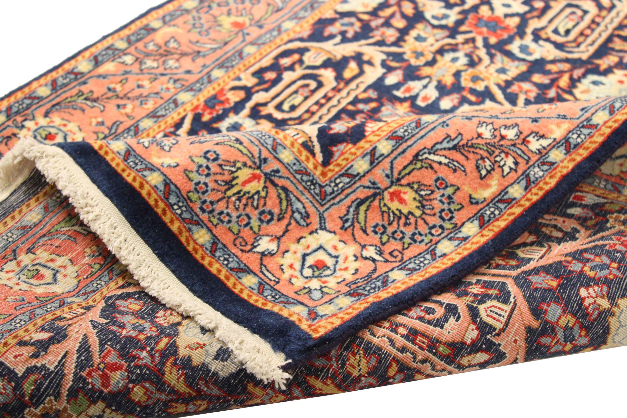 Asian Persian Sarouk Area Rugs Circa 1990 - 15773 For Sale