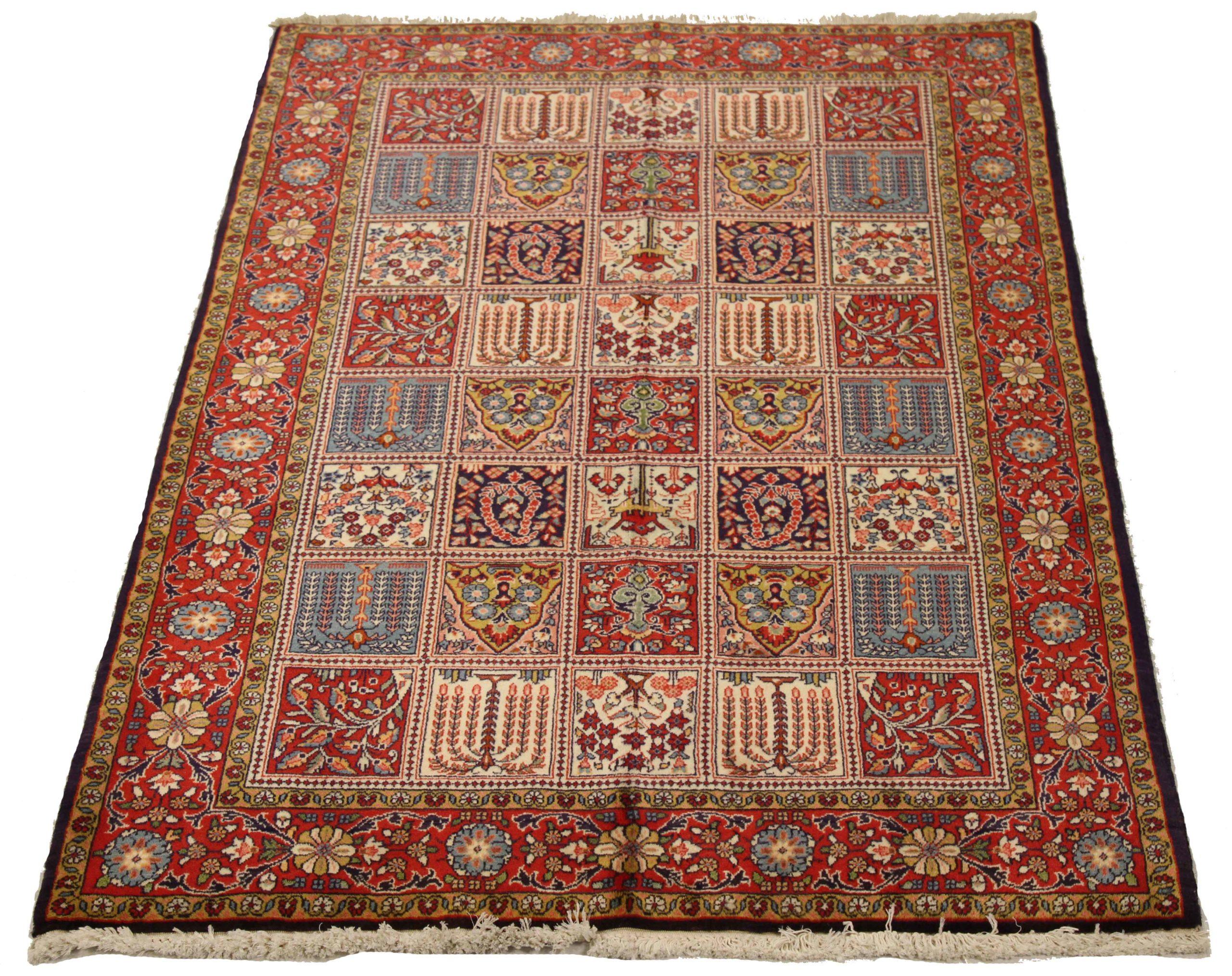 Entdecken Sie die Eleganz des persischen Sarouk mit Teppichen von Circa 1990. Dieses exklusive Design, das mit viel Liebe zum Detail entworfen wurde, ist perfekt, um Ihren Raum zu verschönern.